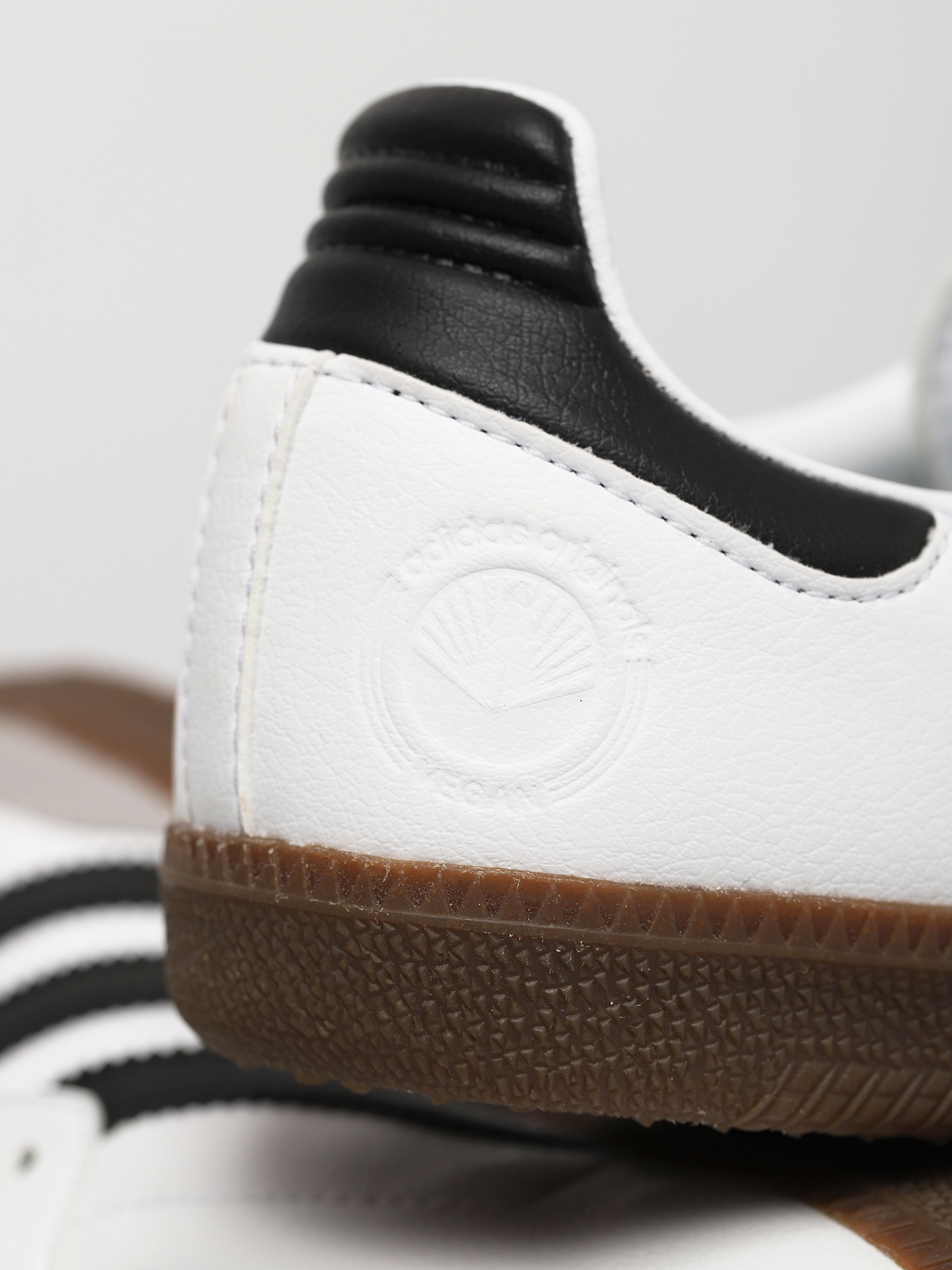 Buty adidas Originals Samba Vegan (ftwwht/cblack/gum5)