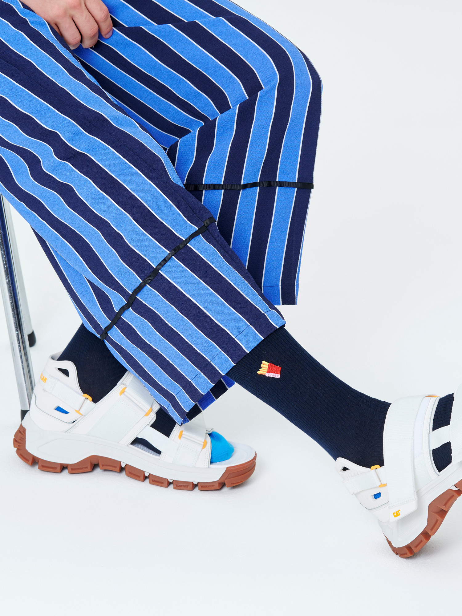 Skarpetki Happy Socks Ribbed Embroidery Fries (navy)