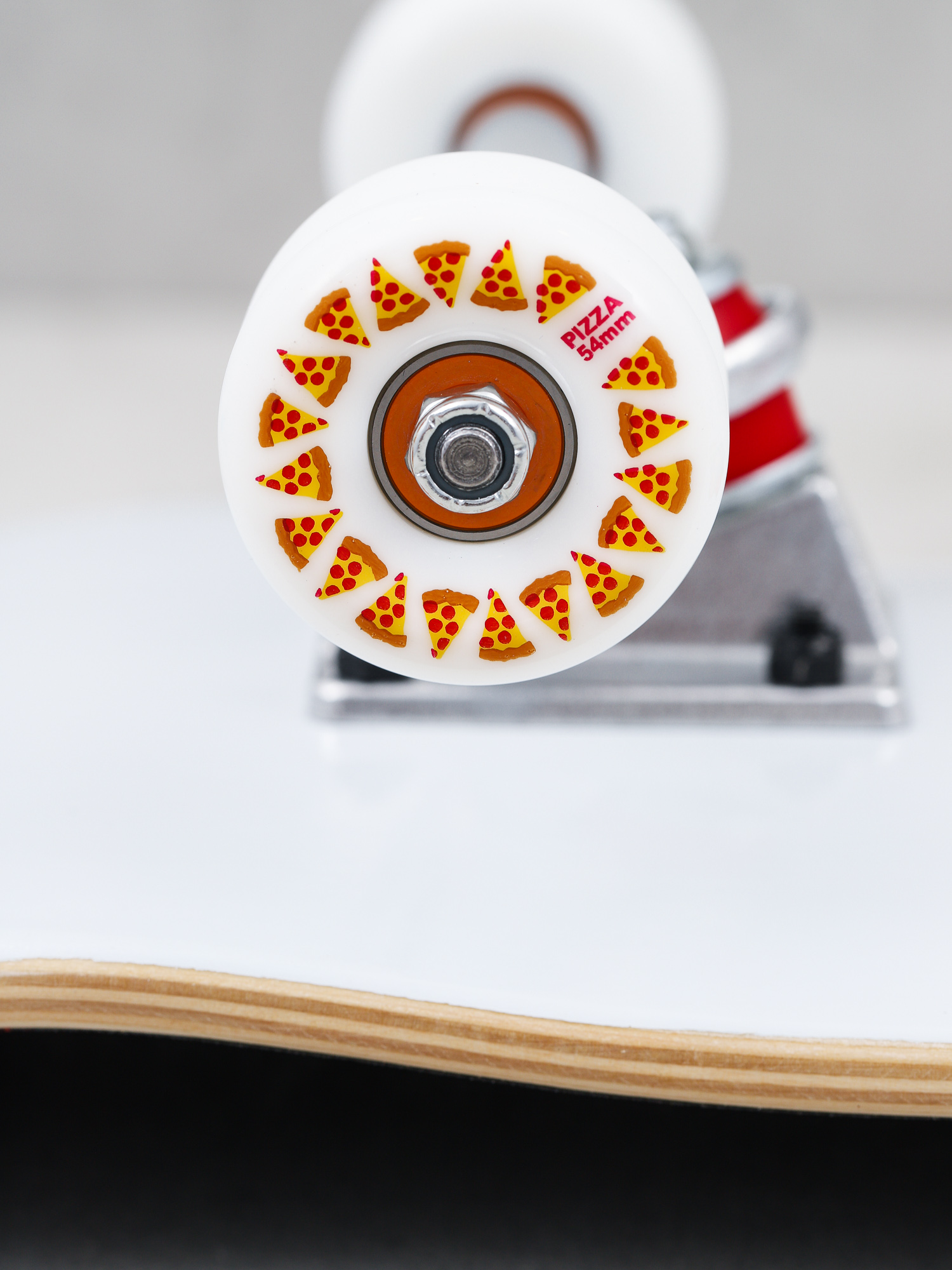 Deskorolka Pizza Skateboards Chucky (white)