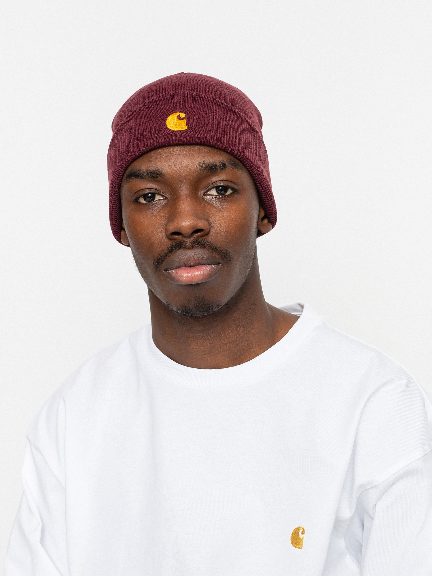 Czapka zimowa Carhartt WIP Chase (shiraz/gold)