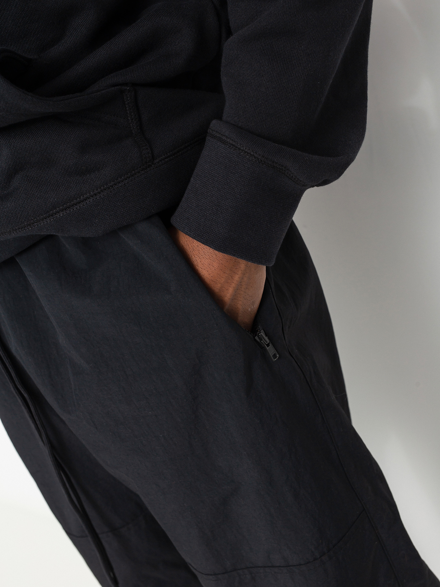 Spodnie Nike SB Left Leg Logo (black/white)