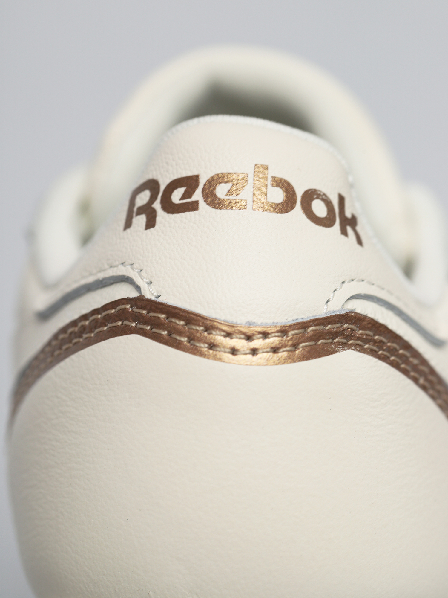 Buty Reebok Cl Lthr Wmn (chalk/golbro/ftwwht)