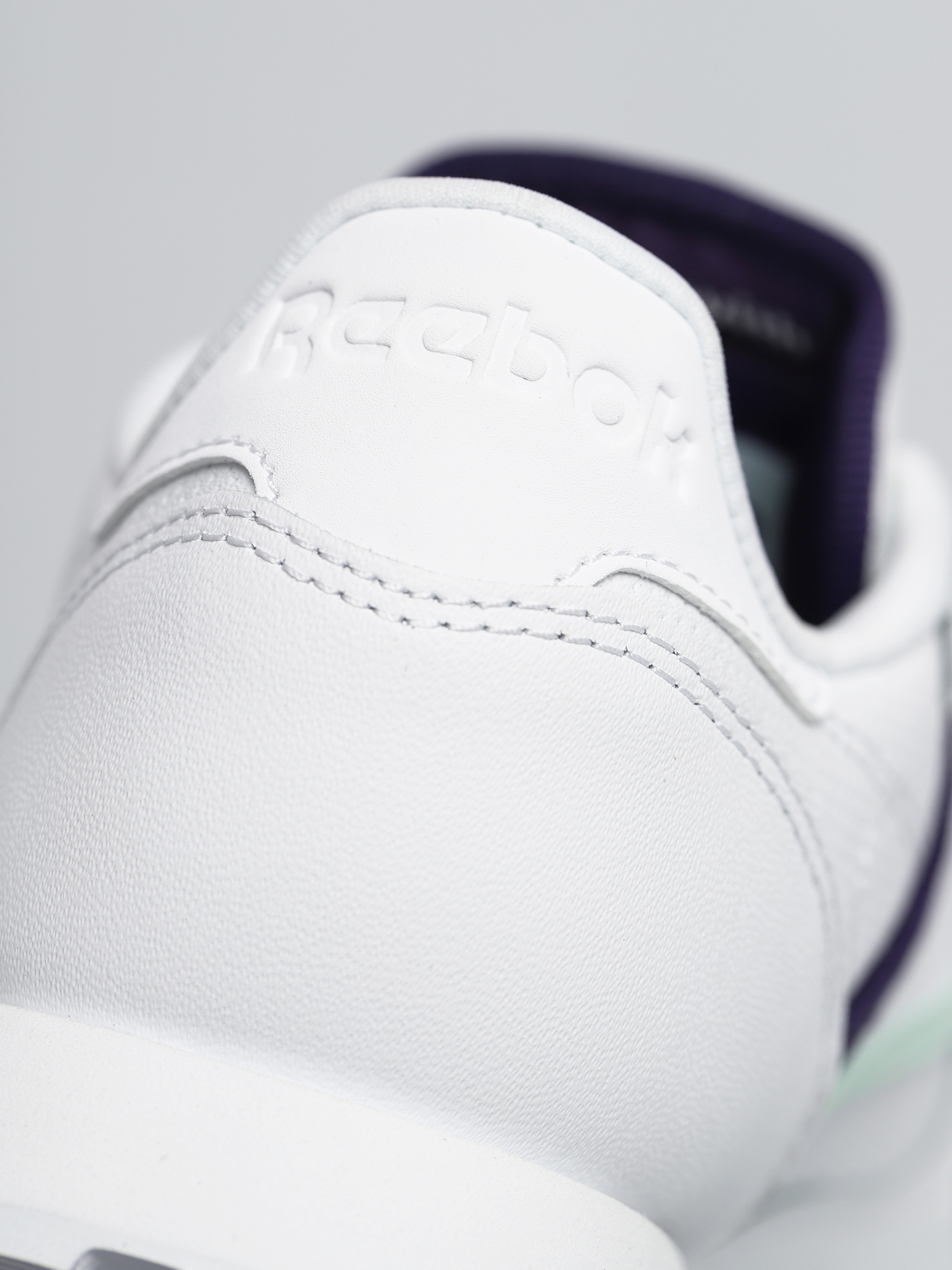 Buty Reebok Cl Lthr Wmn (cblack/carbon/vecred)