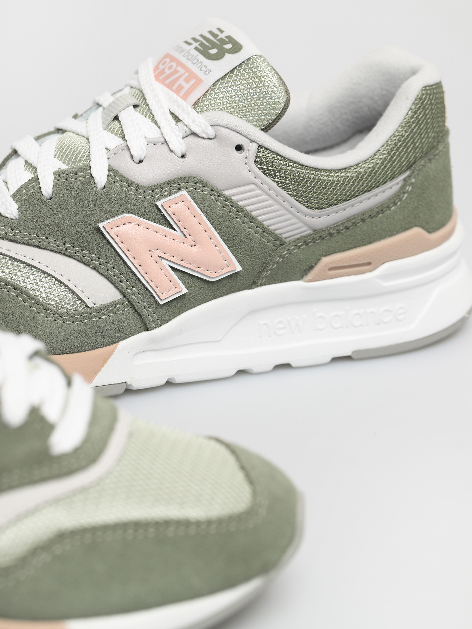 Buty New Balance 997 Wmn (celadon)
