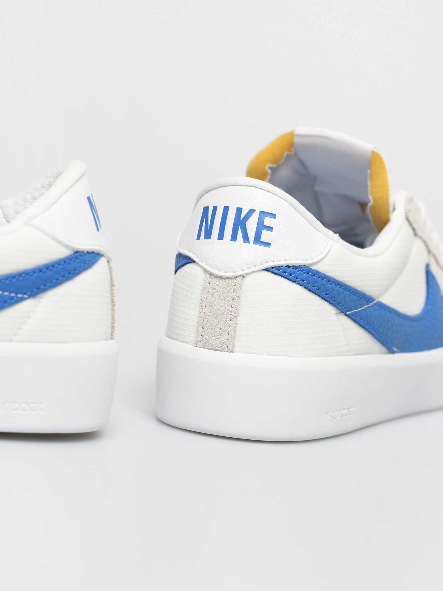 Buty Nike SB Bruin React (summit white/signal blue summit white)