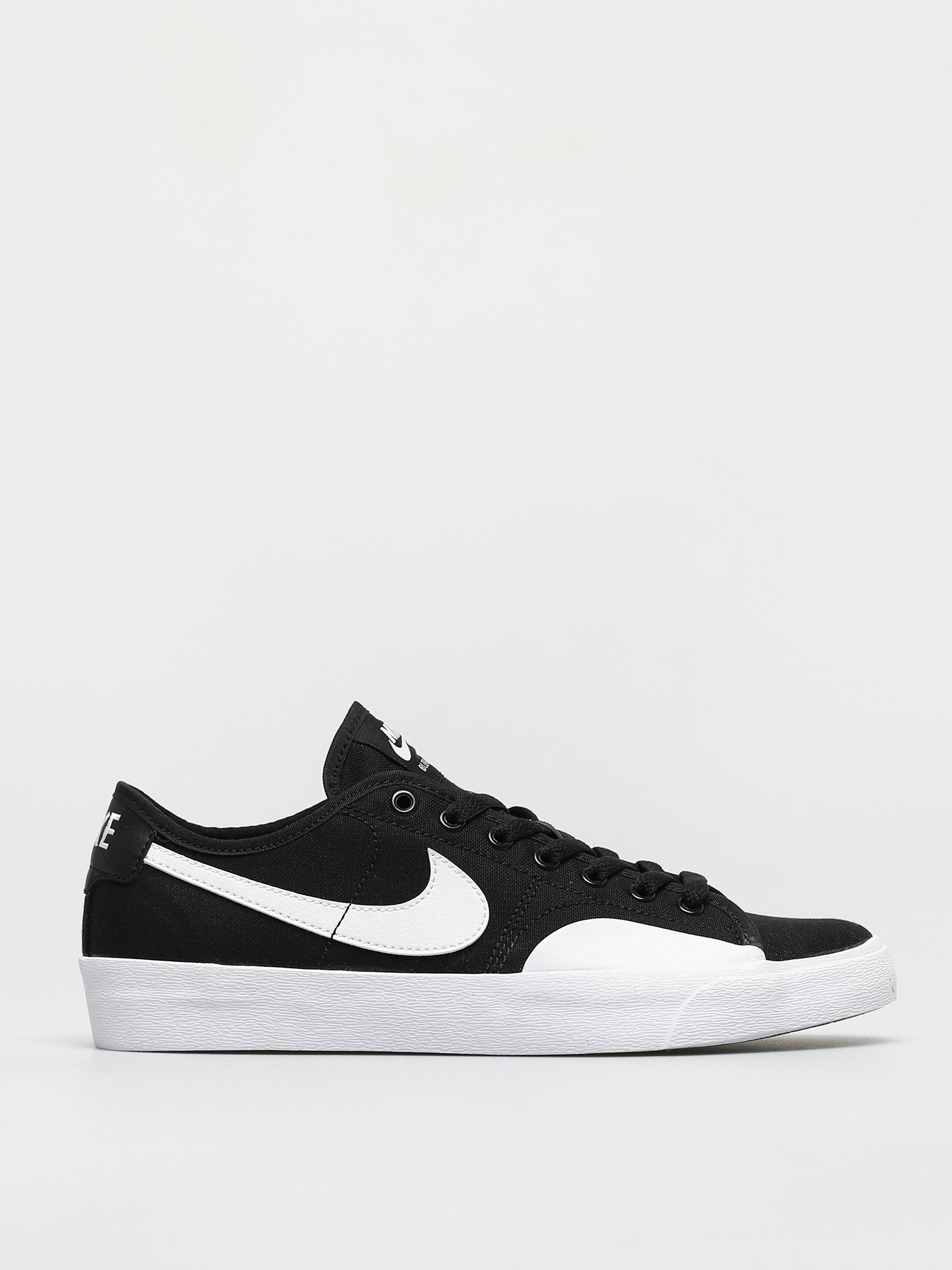 Buty Nike SB Blazer Court (black/white black gum light brown)