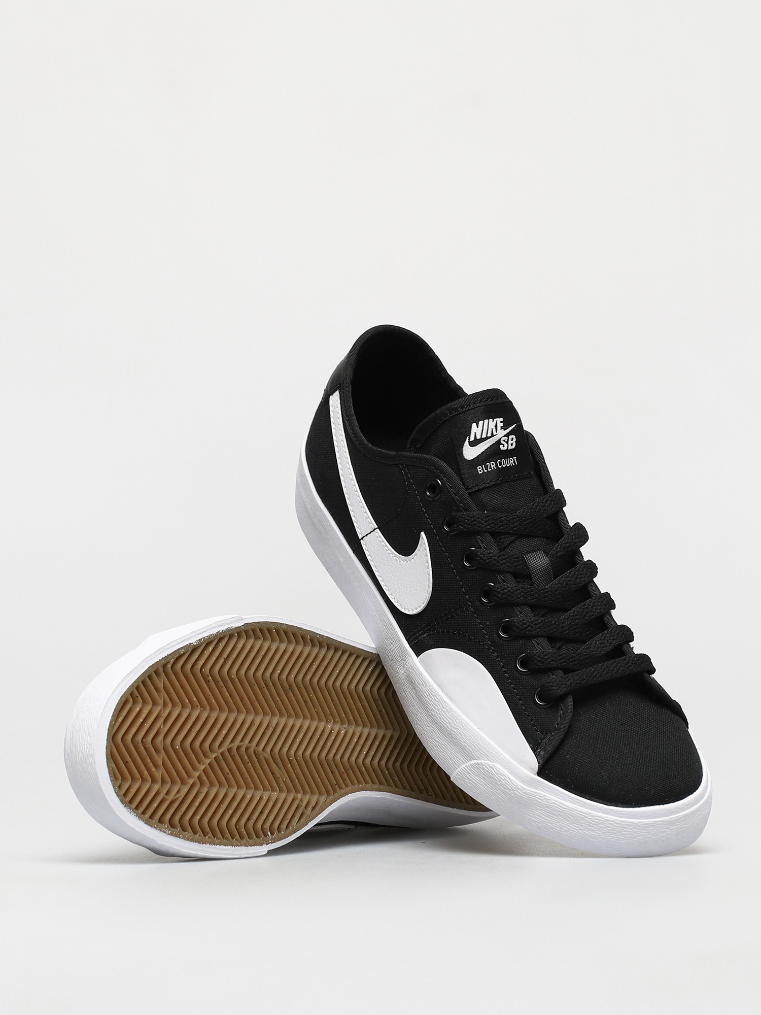 Buty Nike SB Blazer Court (black/white black gum light brown)