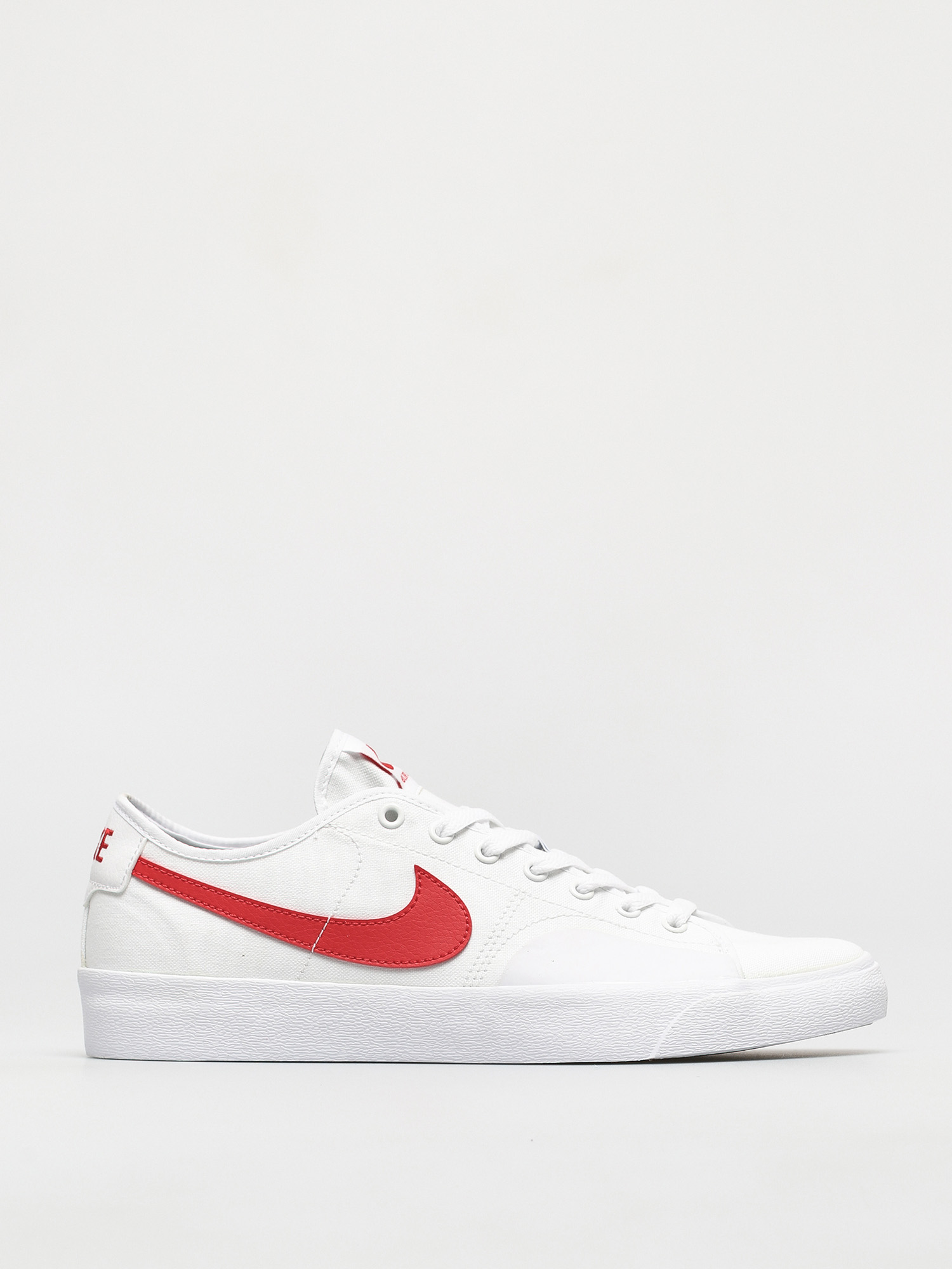 Buty Nike SB Blazer Court (white/university red white black)