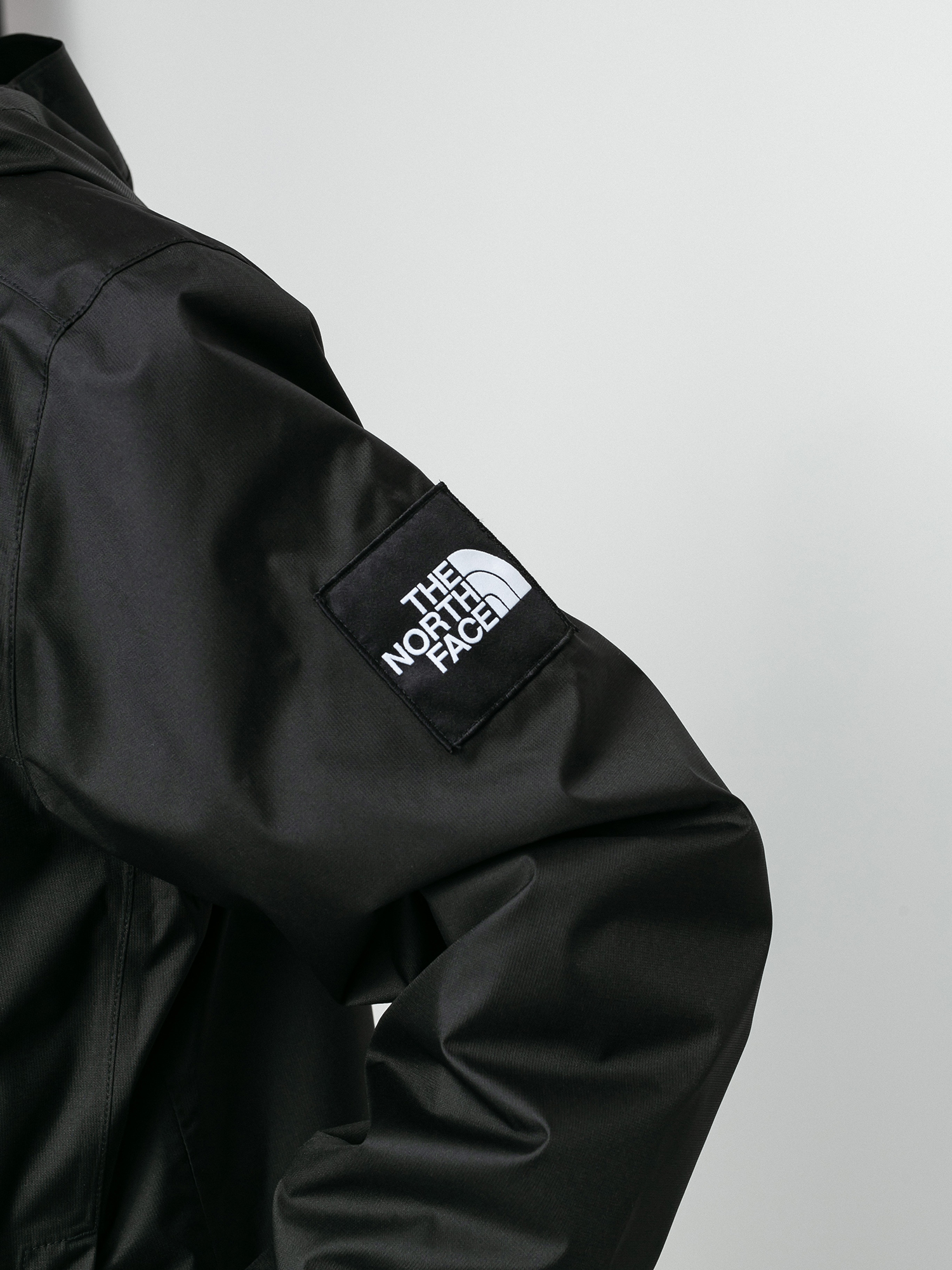 Kurtka The North Face Black Box Mountain Q (tnf black)