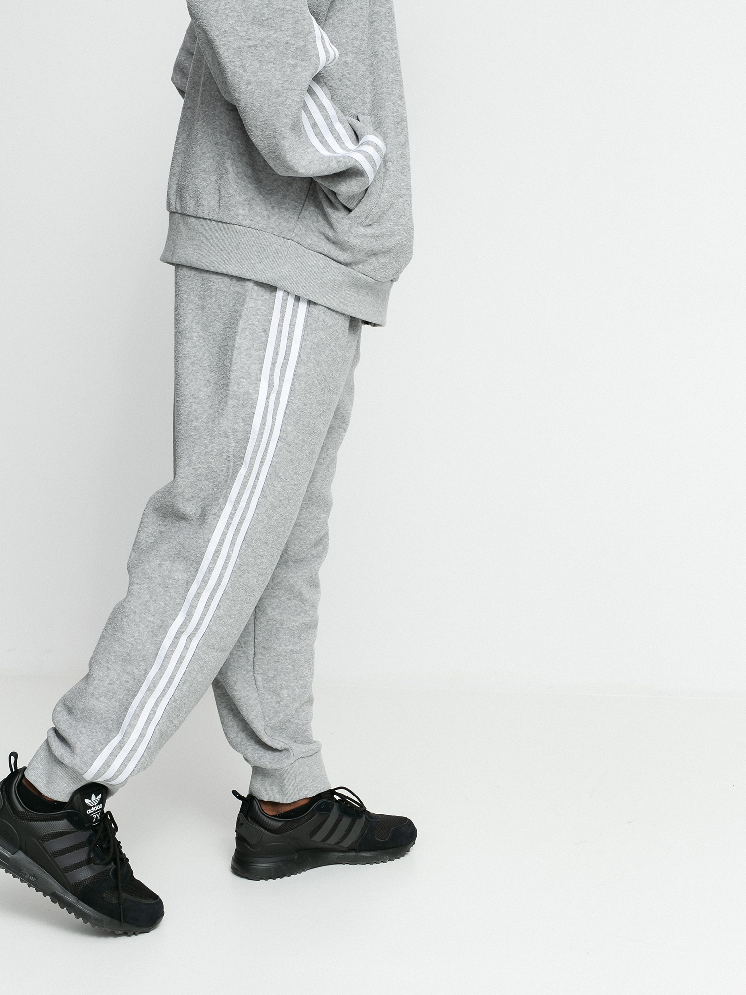 Spodnie adidas Boucle Track (mgreyh/white)
