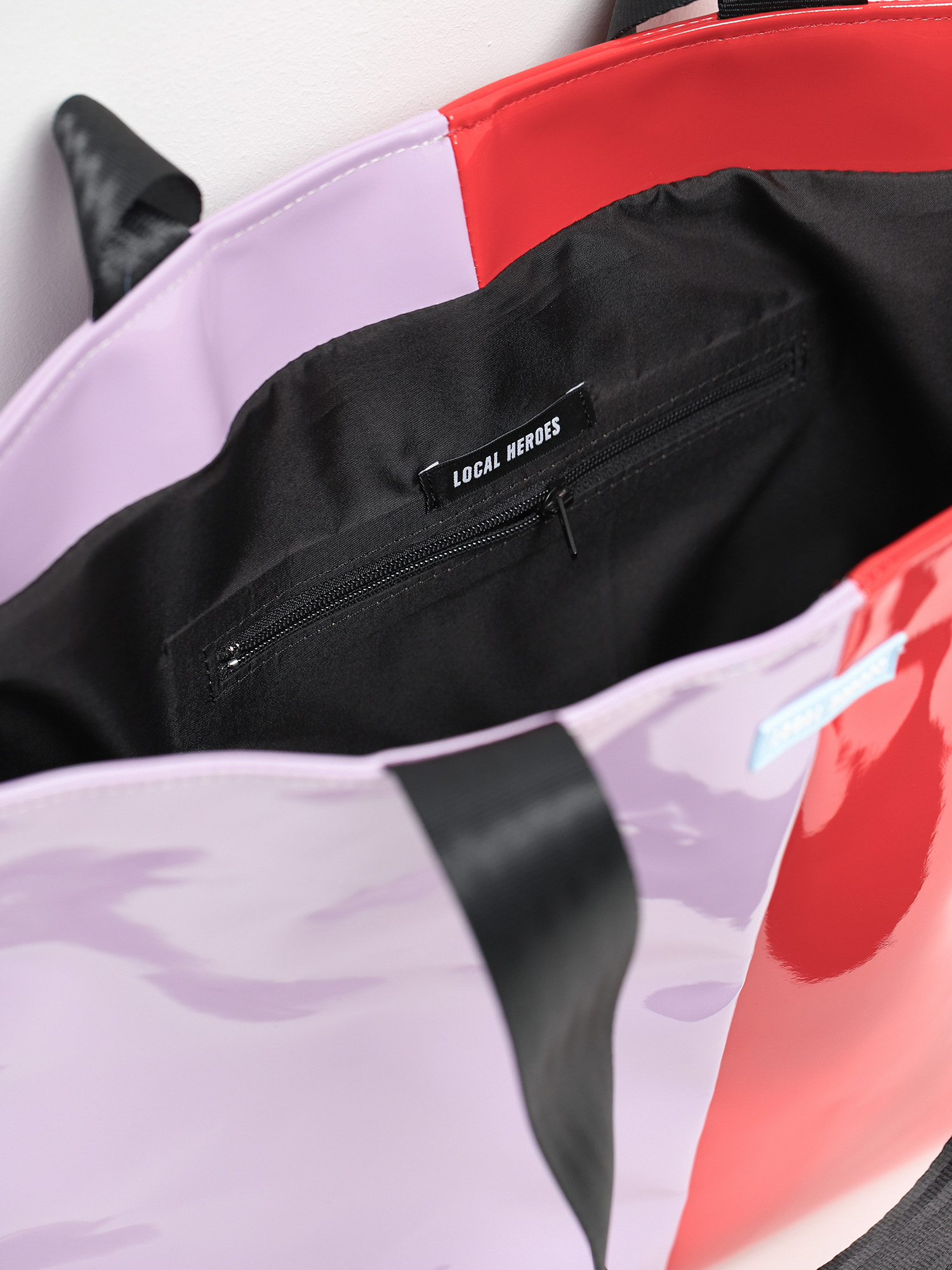 Torebka Local Heroes Hot Tote Bag Wmn (red/violet)