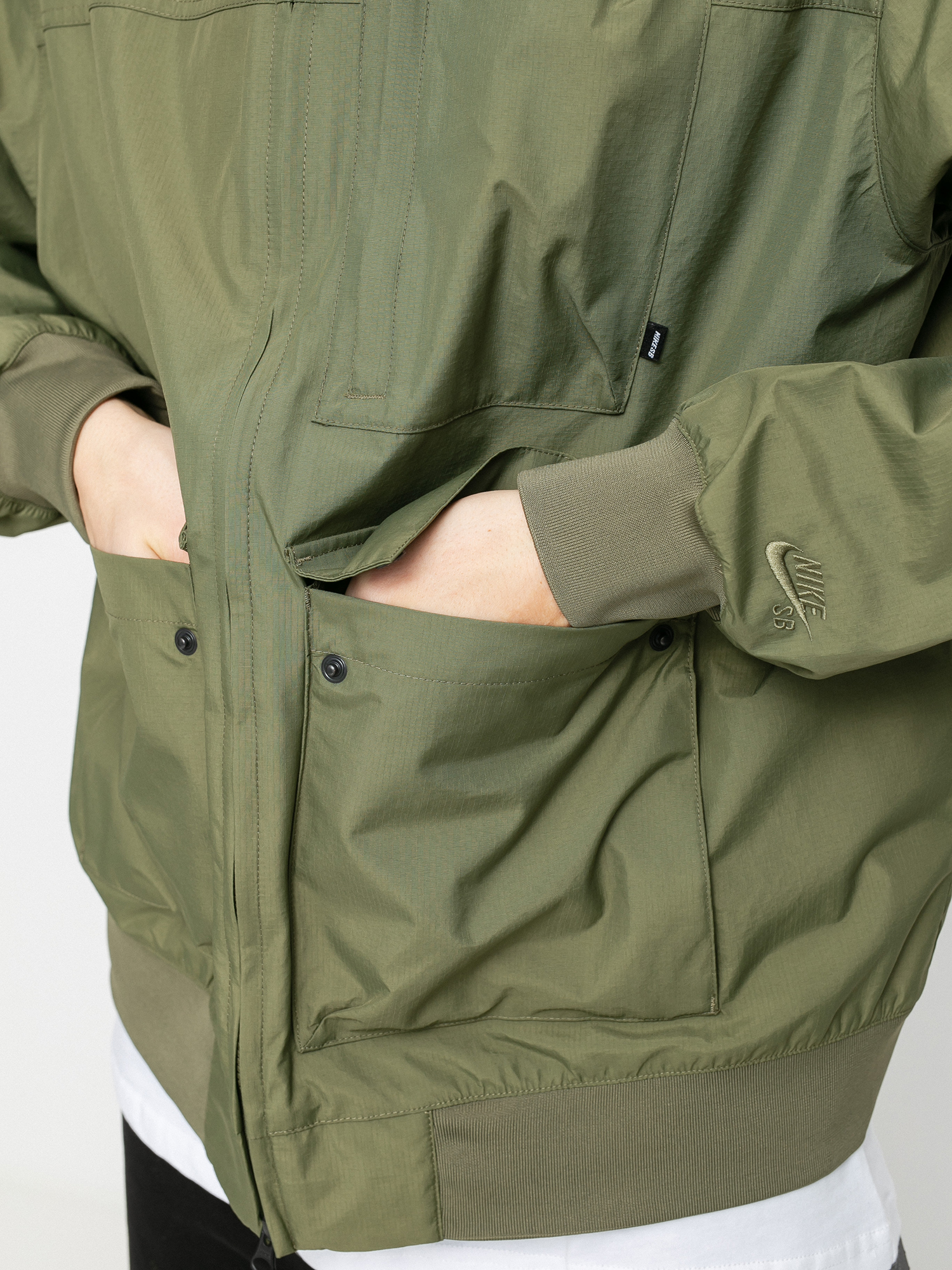 Kurtka Nike SB Sheild Winterized (medium olive/medium olive)