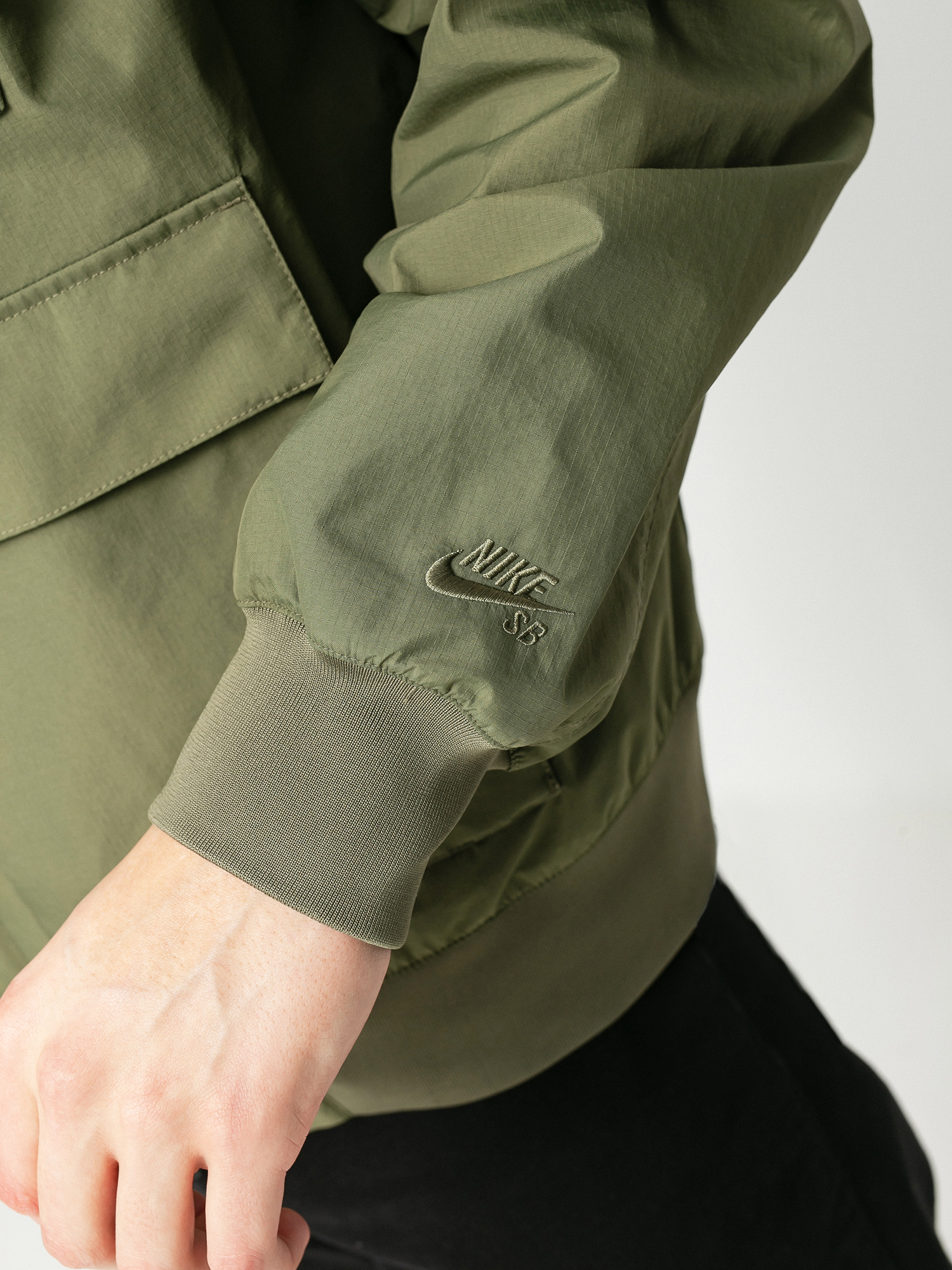 Kurtka Nike SB Sheild Winterized (medium olive/medium olive)
