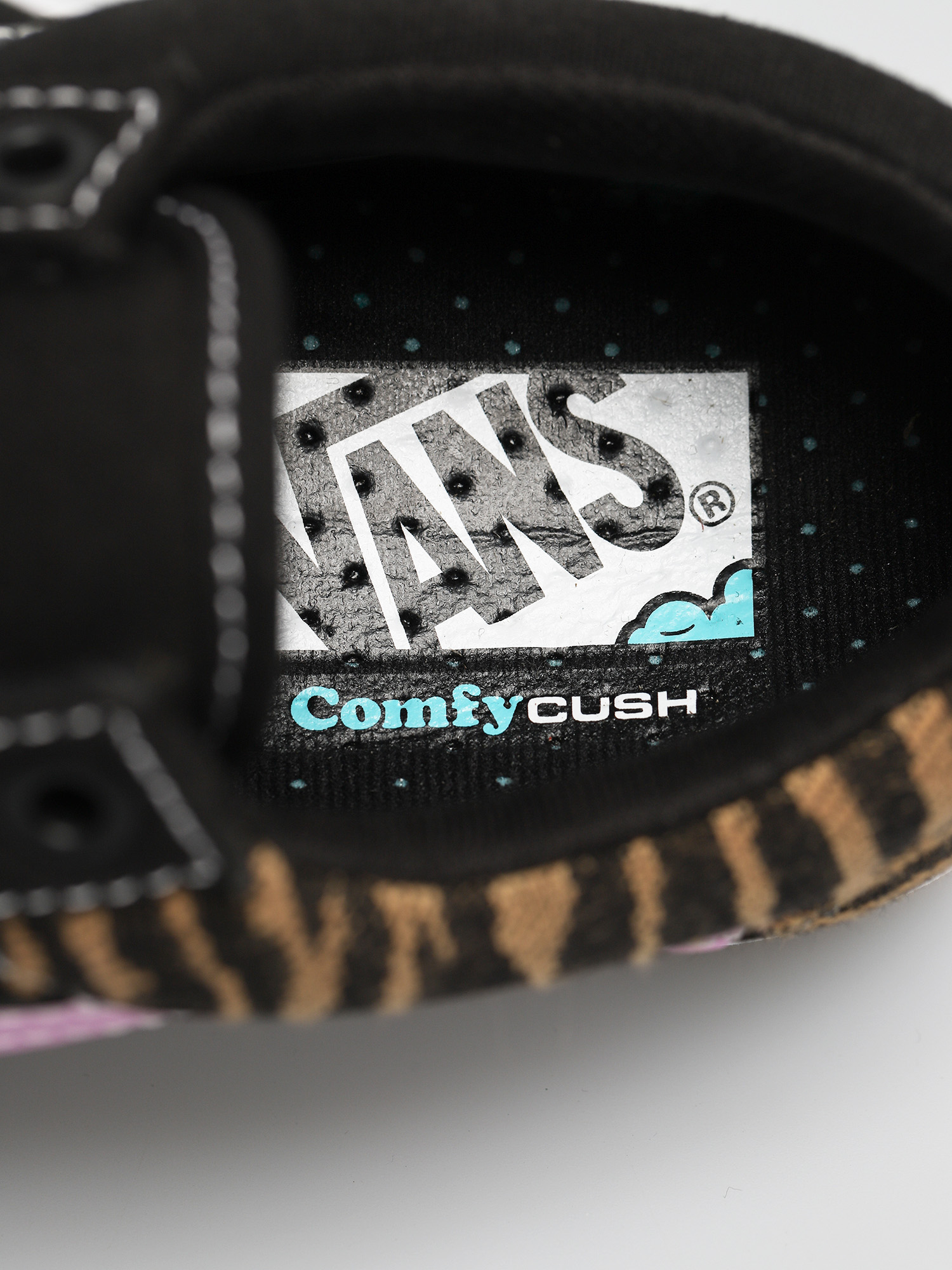 Buty Vans Comfycush Old Skool (le tigre black/orchid)