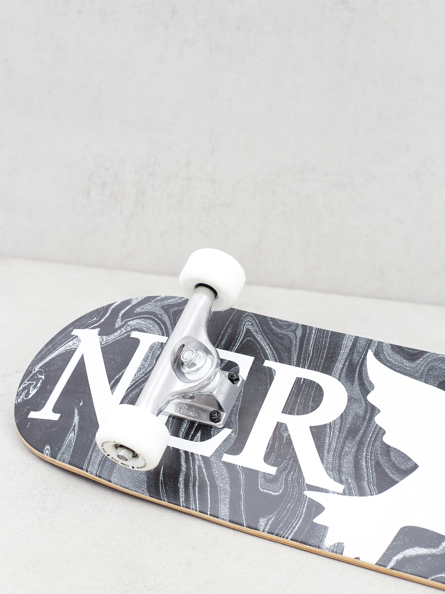 Deskorolka Nervous Classic Logo (black)