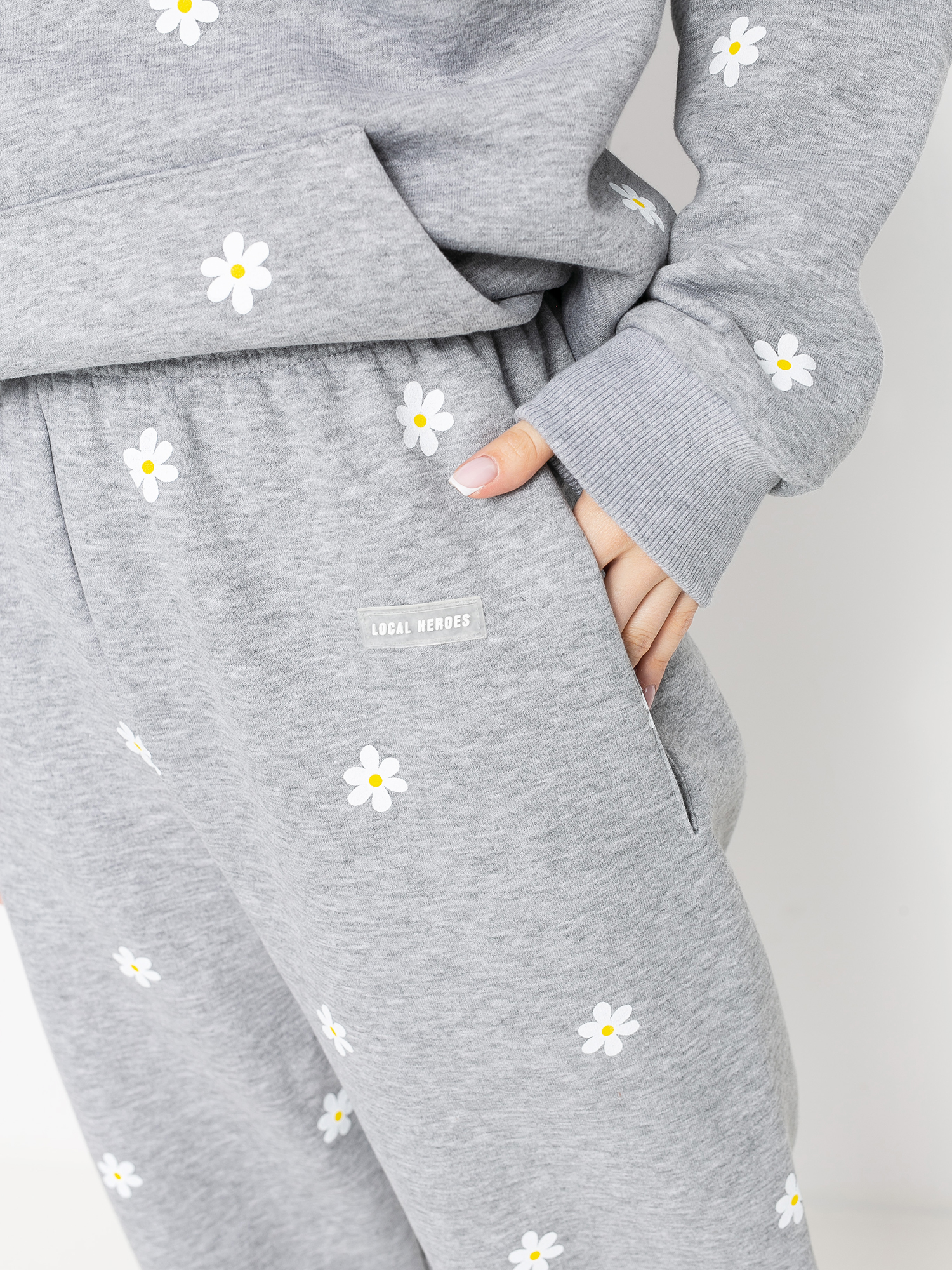 Spodnie Local Heroes Daisy Printed Wmn (grey)