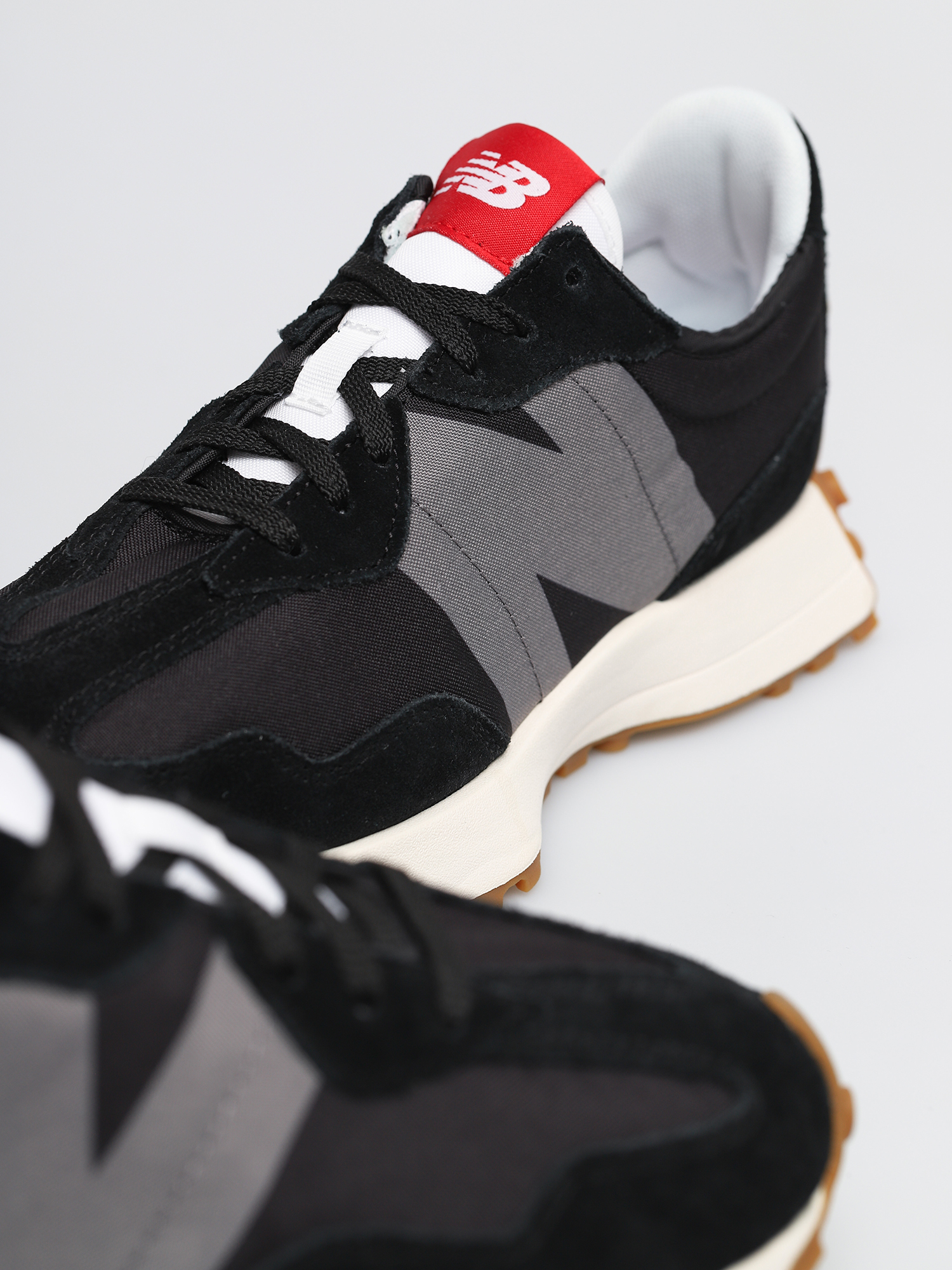 Buty New Balance 327 (black/caslerock)
