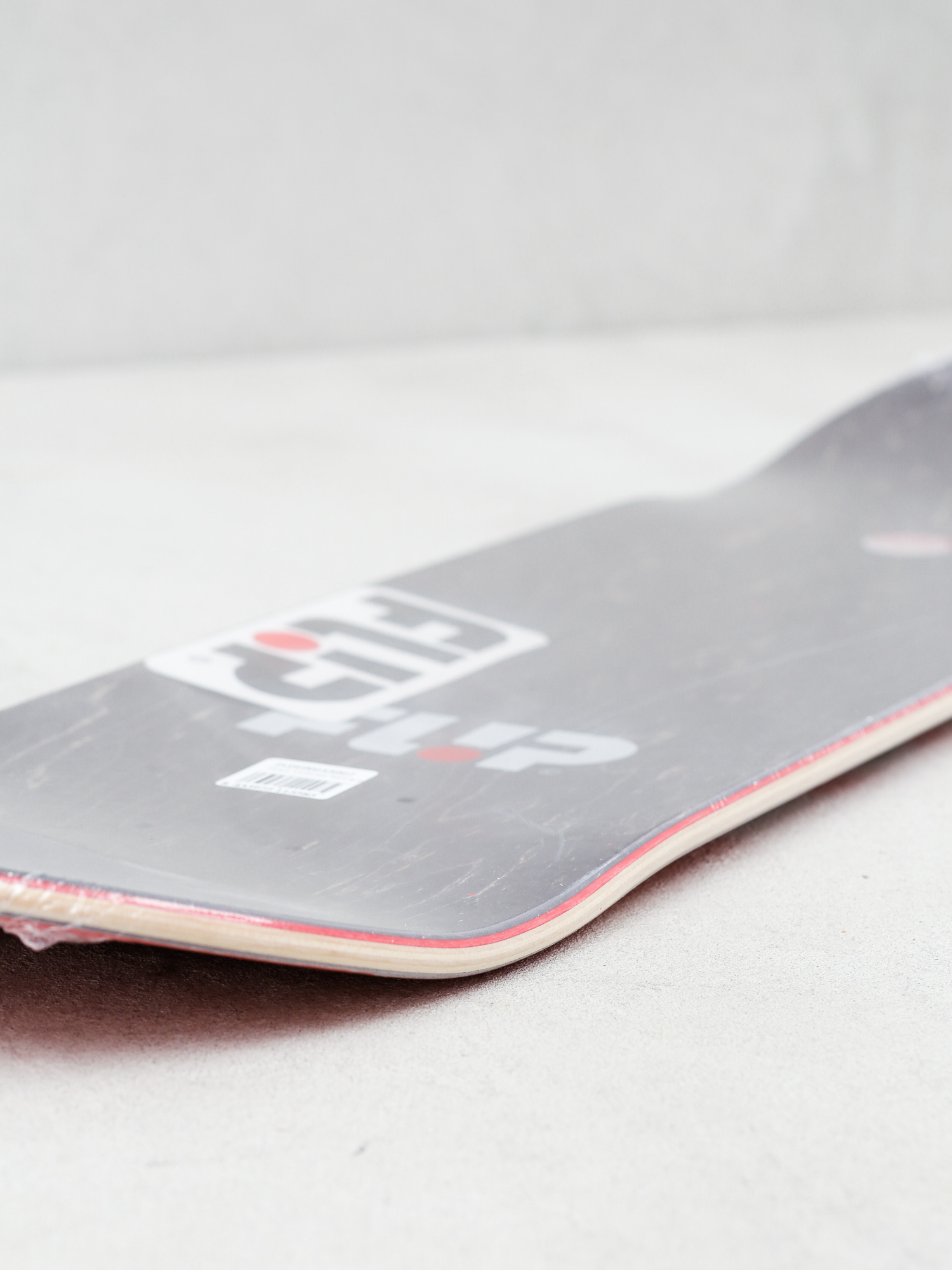 Deck Flip Team Outlined (red)