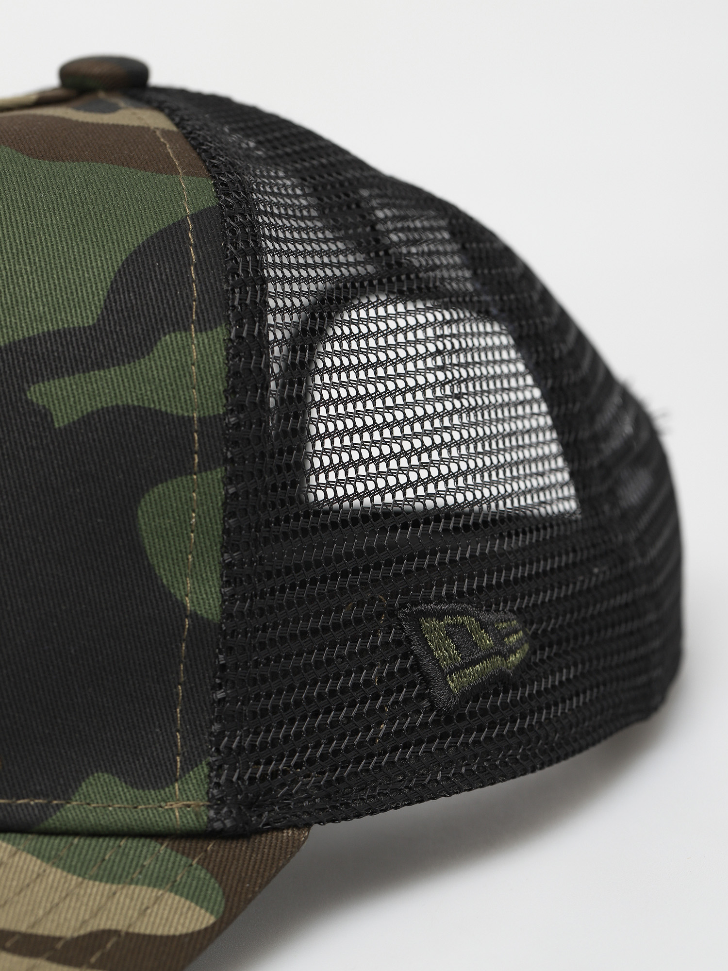 Czapka z daszkiem New Era Clean Trucker New York Yankees ZD (woodland camo/black)