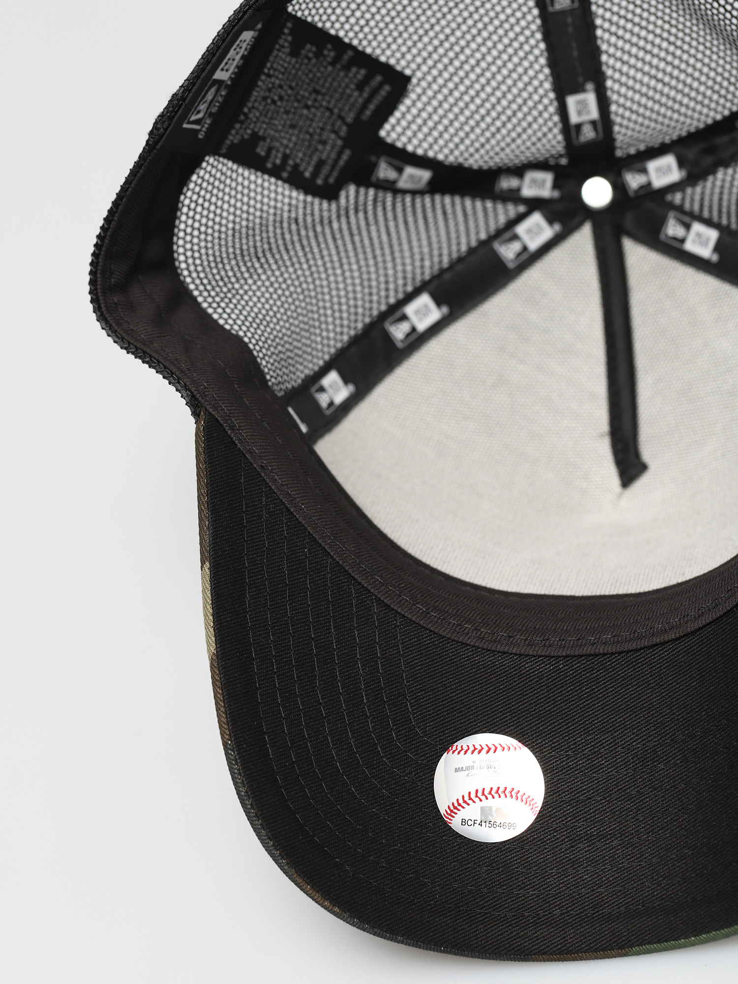 Czapka z daszkiem New Era Clean Trucker New York Yankees ZD (woodland camo/black)