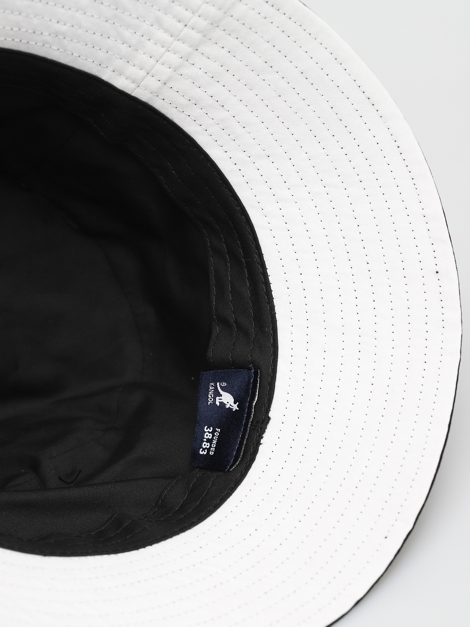 Kapelusz Kangol Cotton Bucket (black)