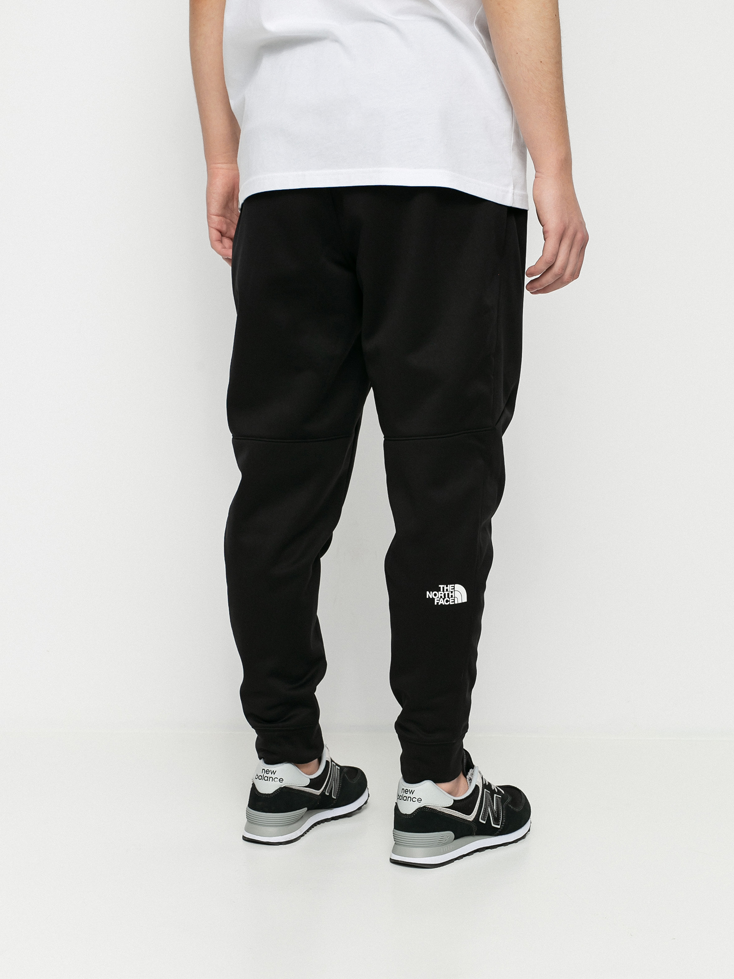 Spodnie The North Face Surgent Cuffed (tnf black)
