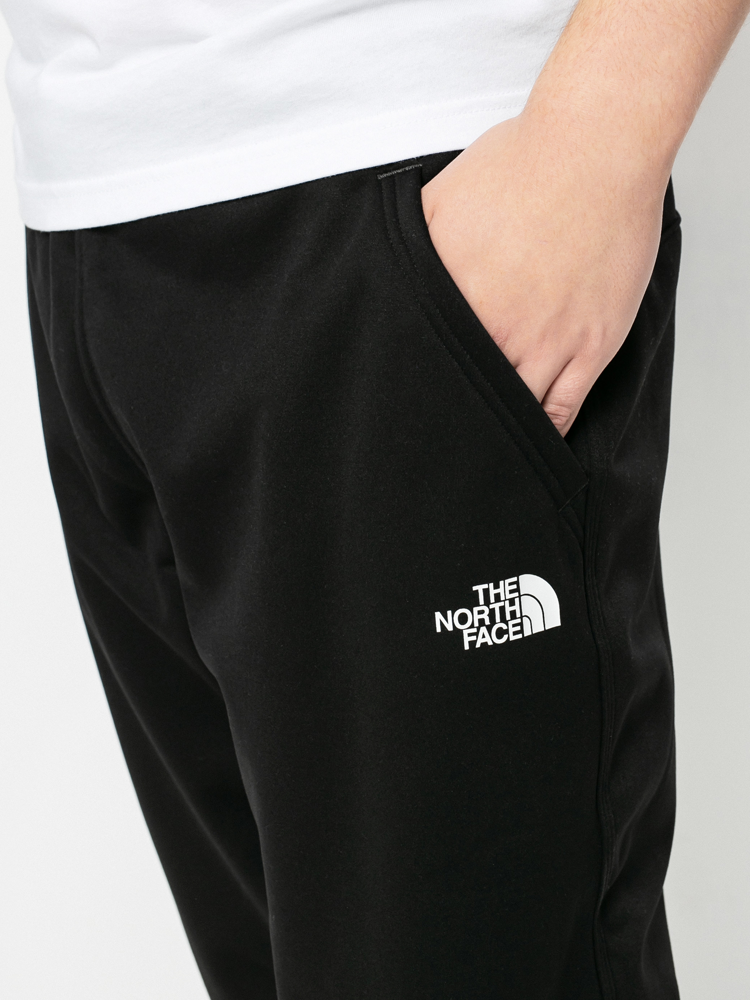 Spodnie The North Face Surgent Cuffed (tnf black)