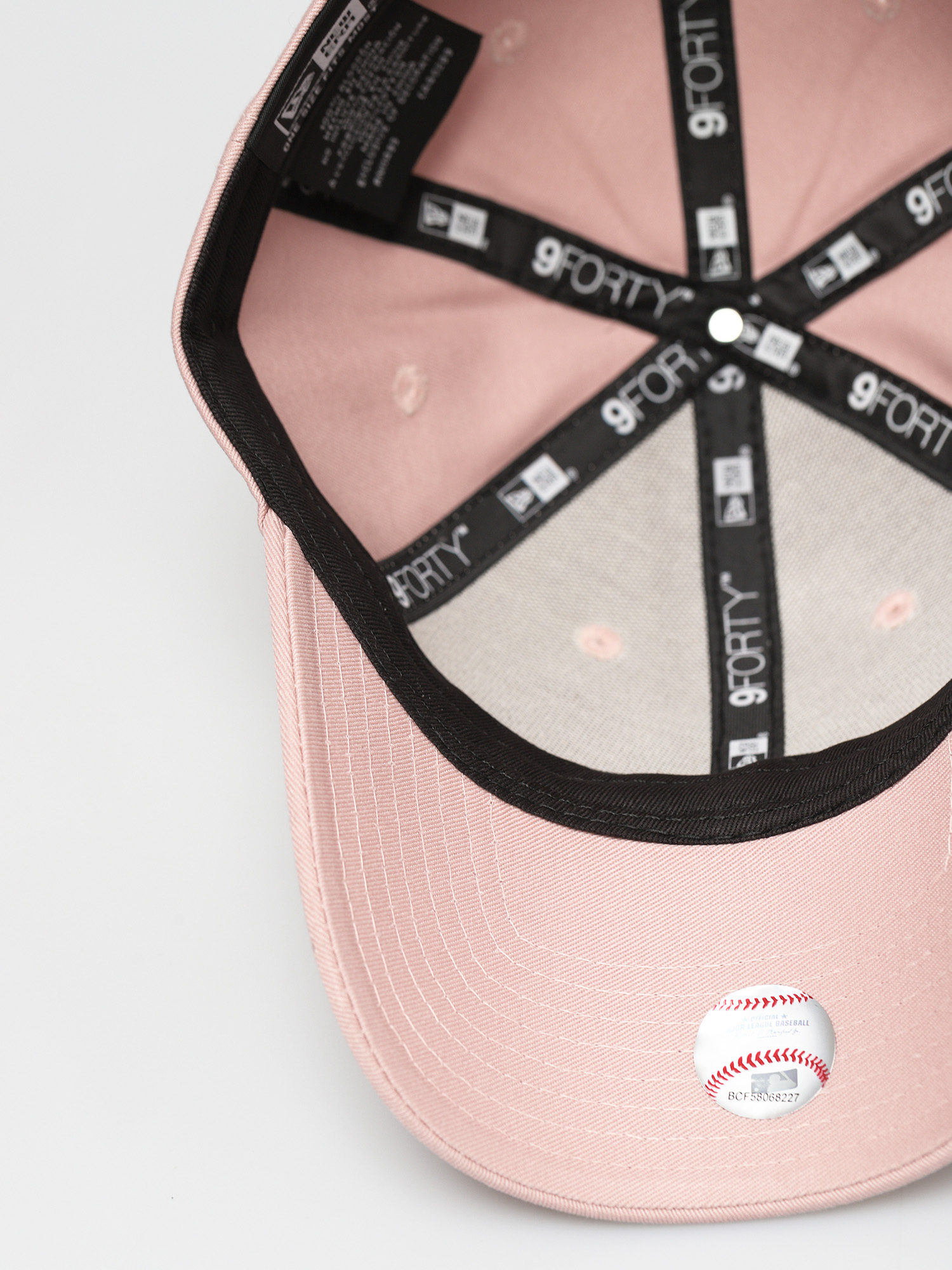 Czapka z daszkiem New Era Colour Essential 9Forty New York Yankees ZD Wmn (pink)
