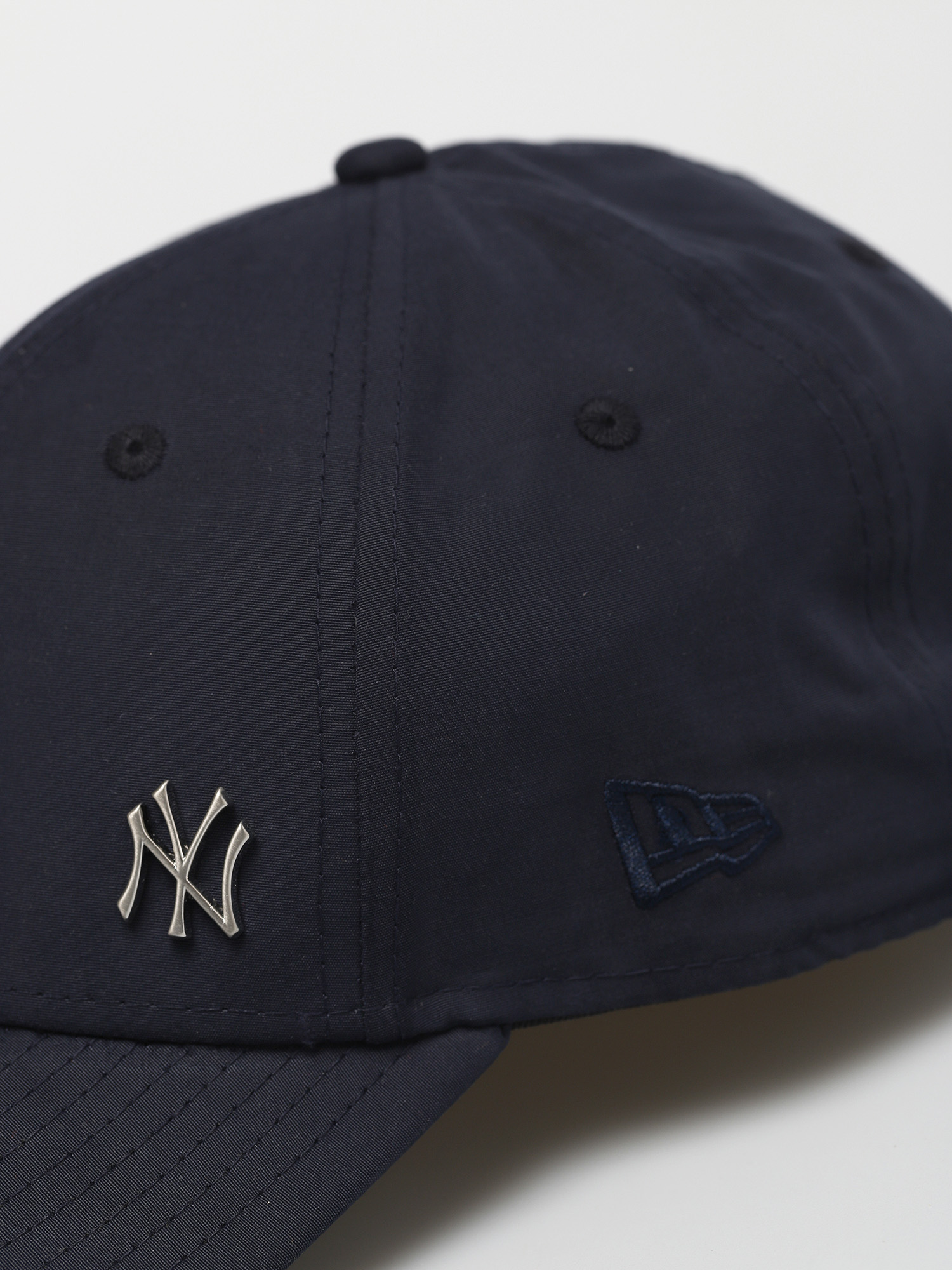 Czapka z daszkiem New Era Flawless 9Forty New York Yankees ZD (navy)