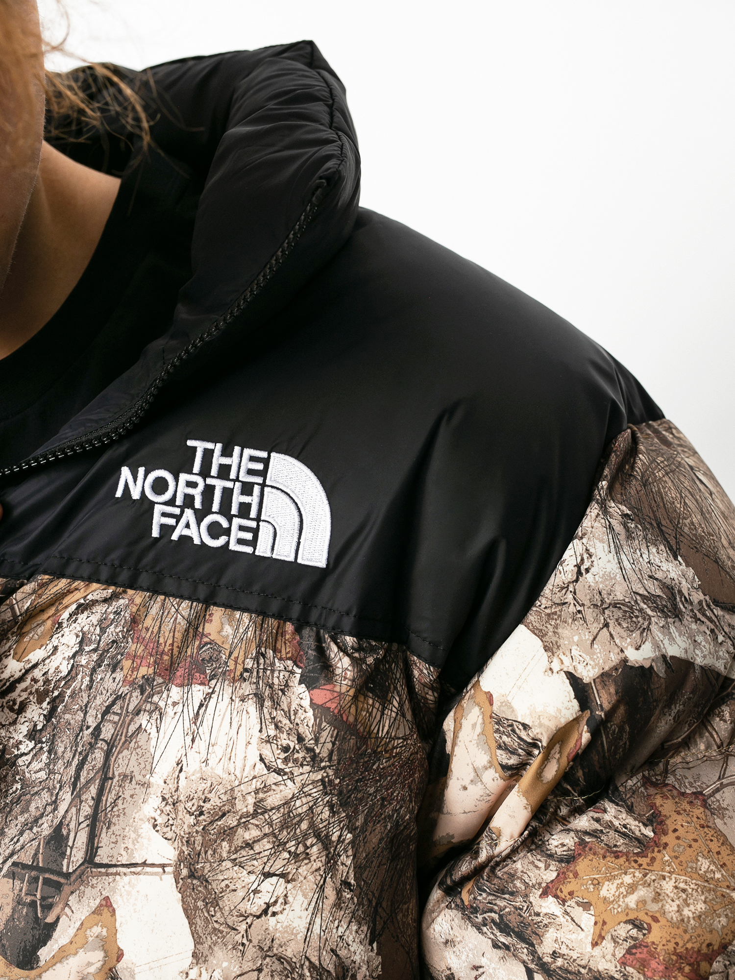 Kurtka The North Face 1996 Retro Nuptse (kelp tan forest floor print)