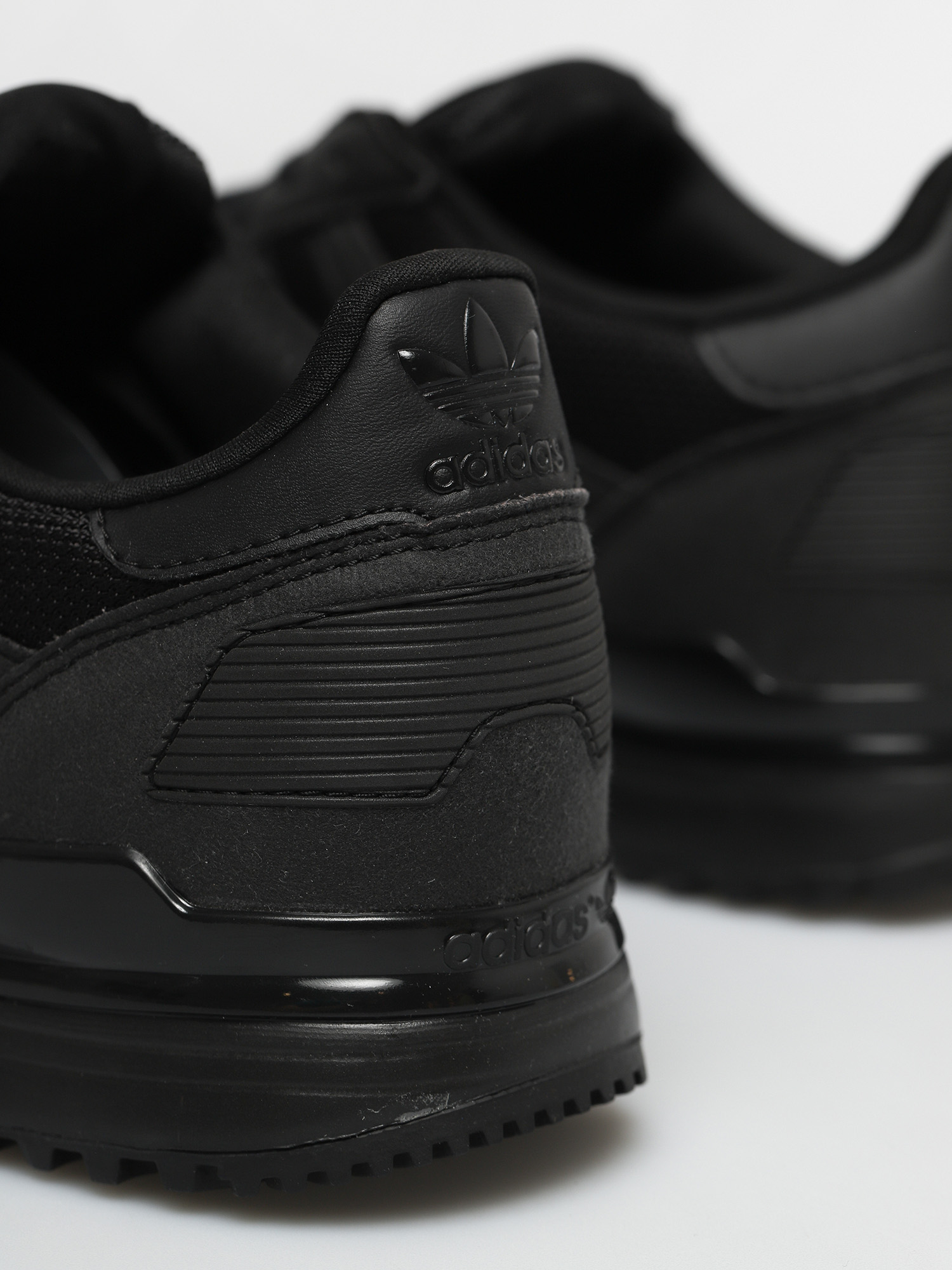 Buty adidas Originals Zx 700 (cblack/cblack/cblack)