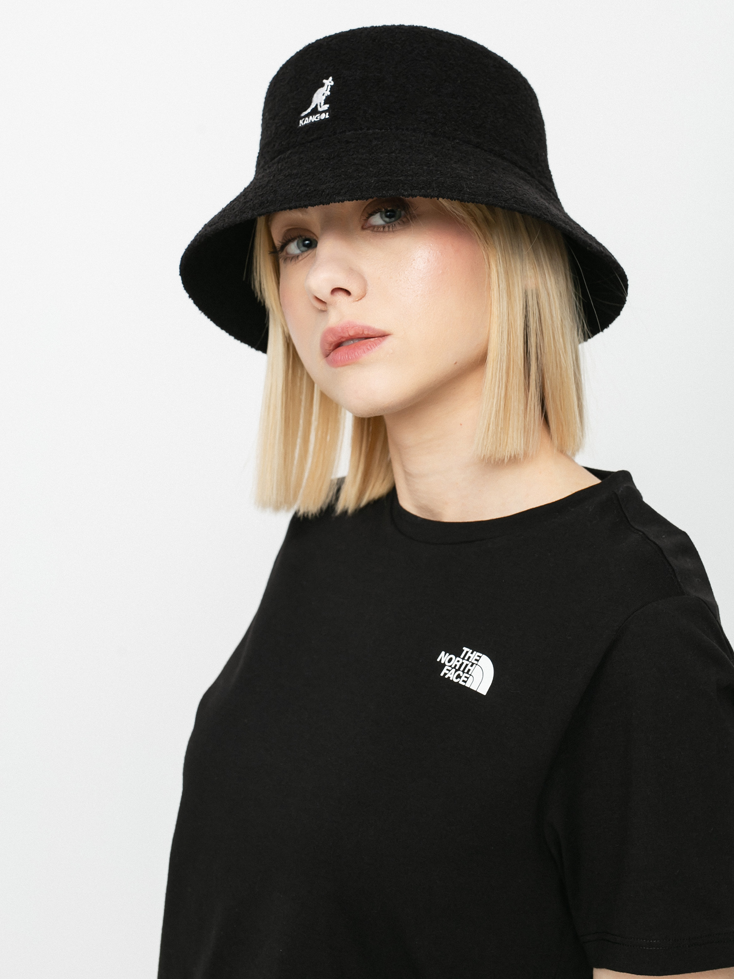 T-shirt The North Face Foundation Crop Wmn (tnf black)