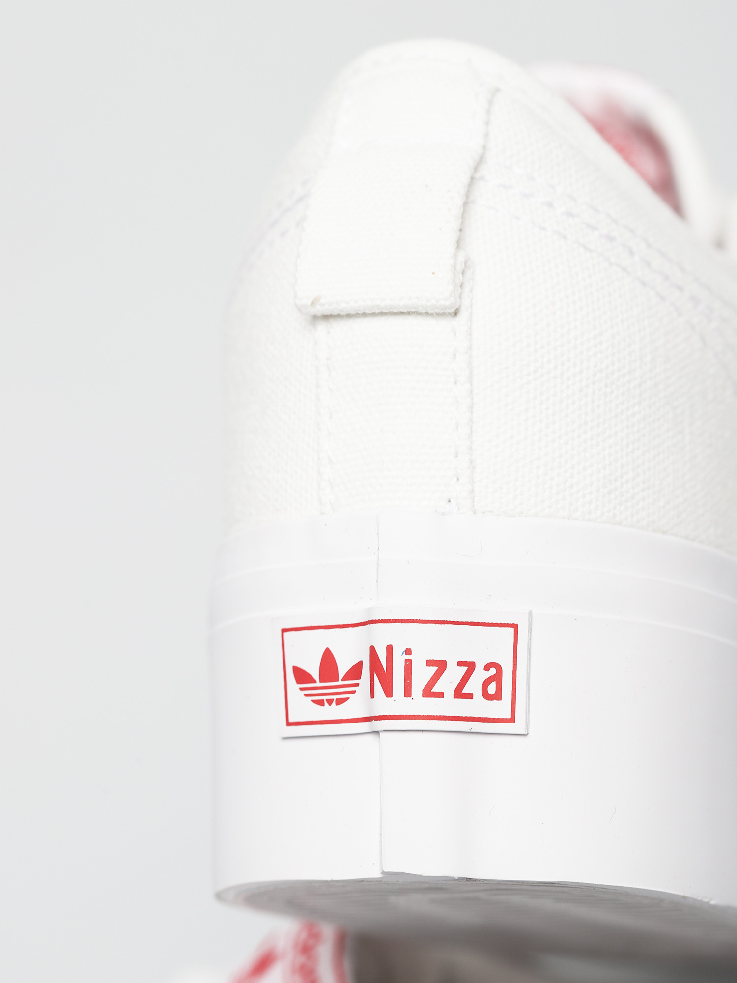 Buty adidas Originals Nizza Platform Wmn (ftwwht/vivred/gumm2)