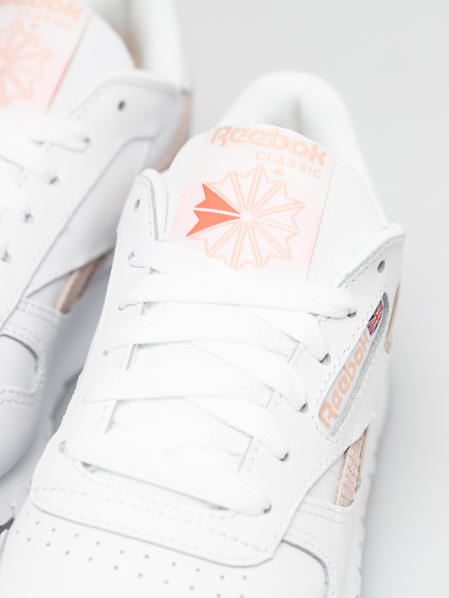 Buty Reebok Cl Lthr Wmn (white/aurorg/cerpnk)