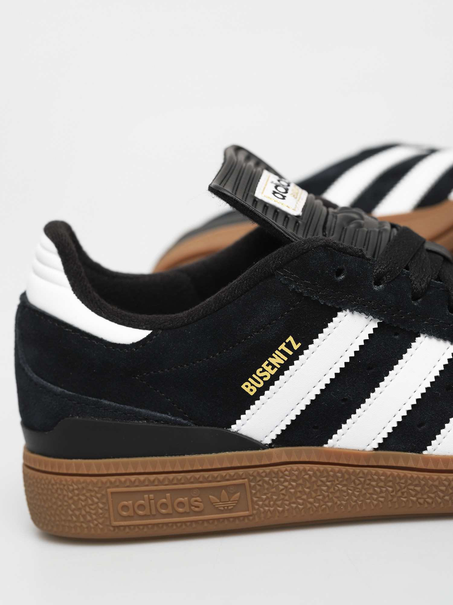 Buty adidas Busenitz (black1/runwht/metgol)