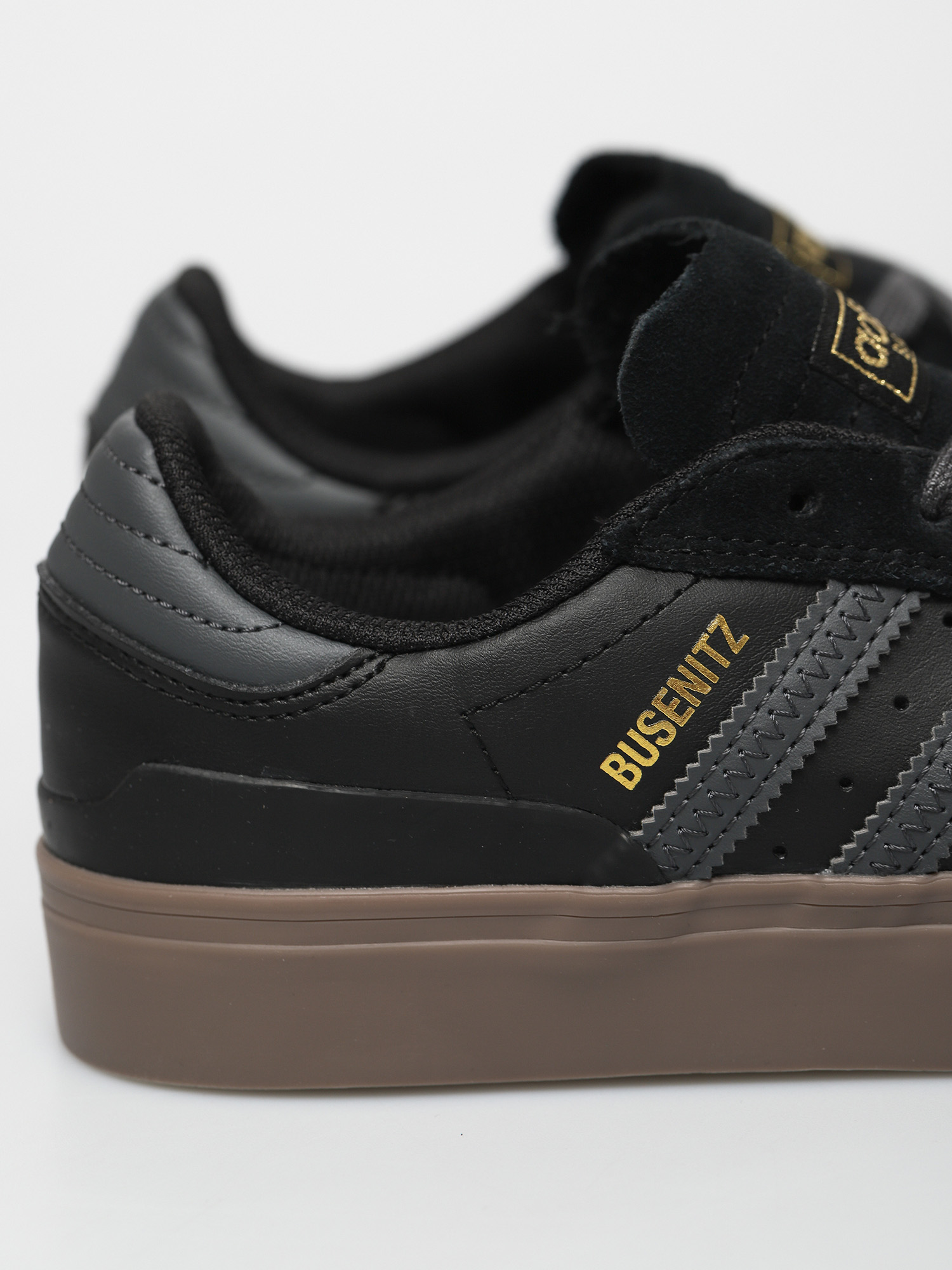 Buty adidas Busenitz Vulc II (cblack/gresix/gum5)