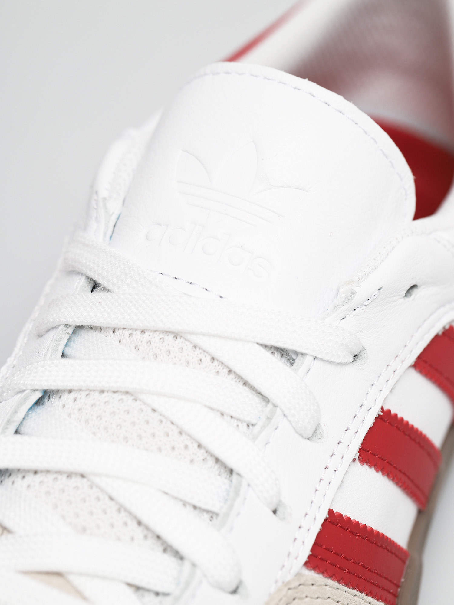 Buty adidas Matchbreak Super (ftwwht/powred/gum5)