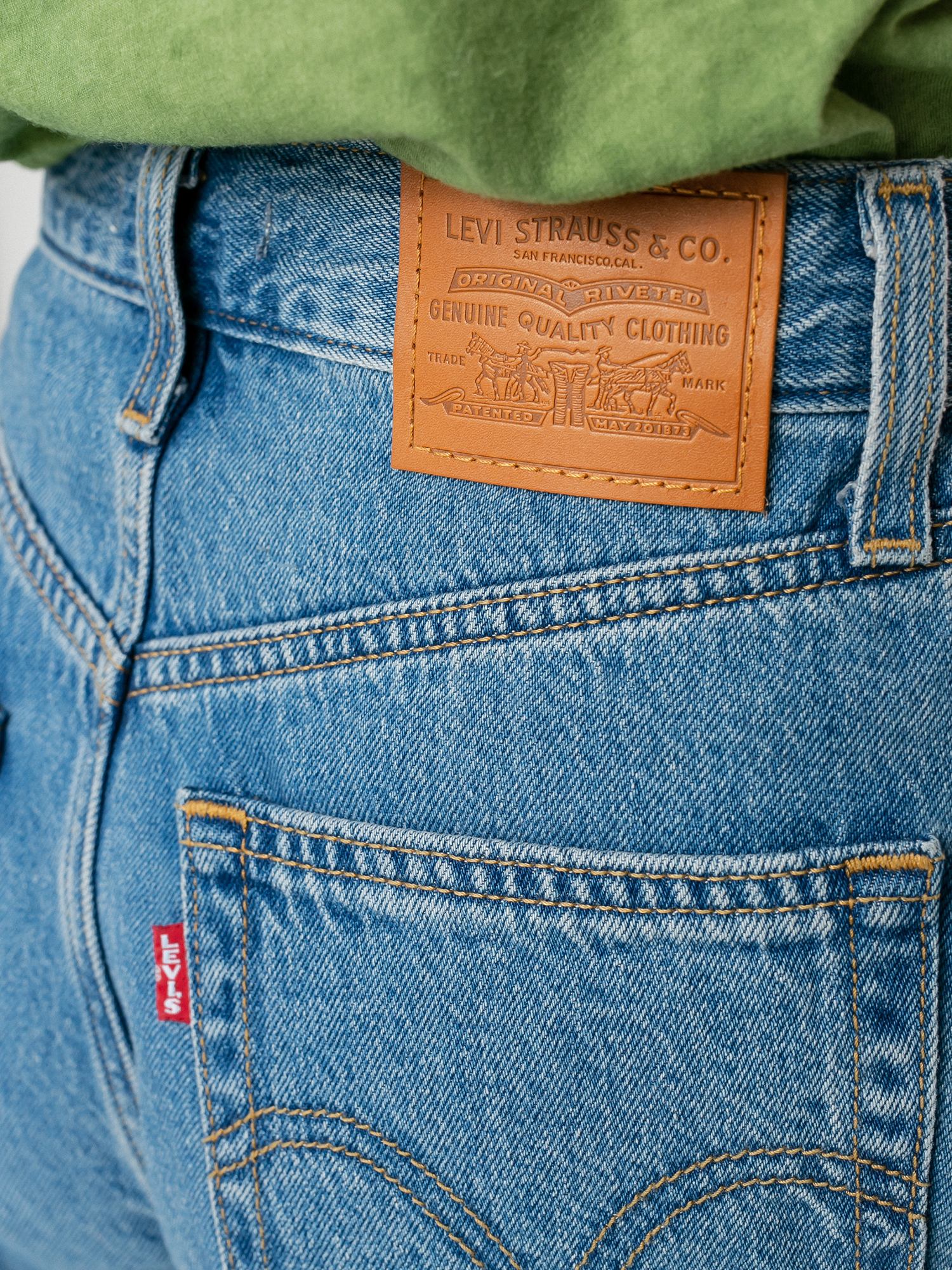 Szorty Levi's® High Loose Wmn (number one)