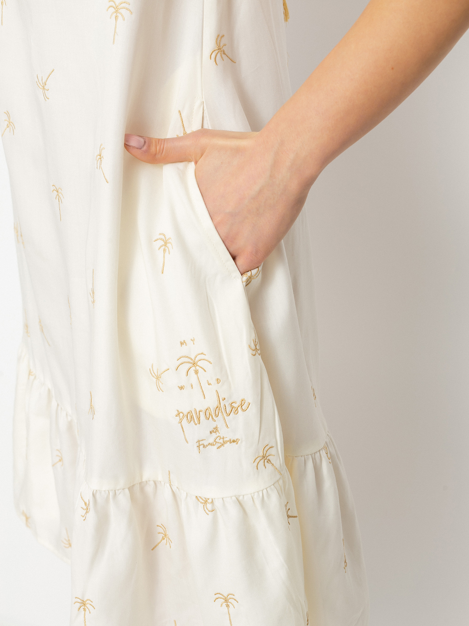 Sukienka Femi Stories Flores Wmn (gld plms)