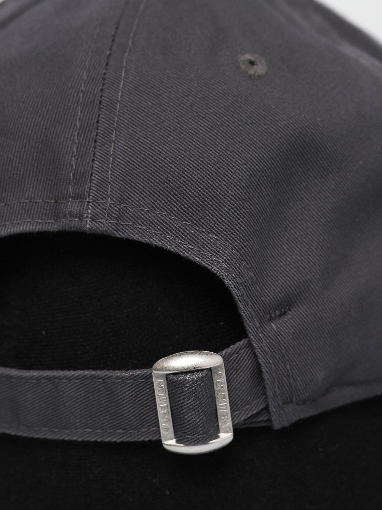 Czapka z daszkie m New Era Mickey Mouse 9Forty ZD (dk grey)