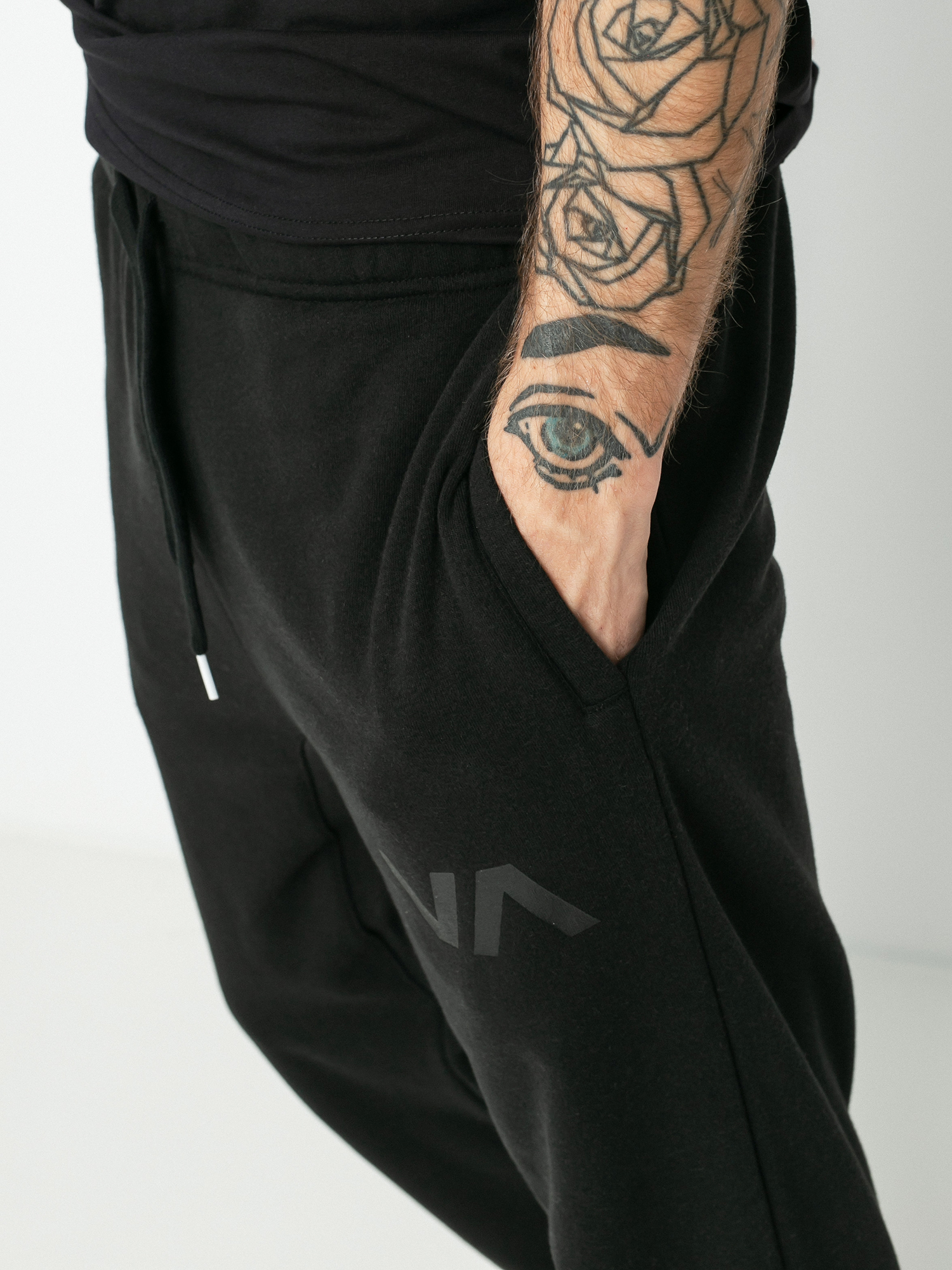 Spodnie RVCA Swift Sweat Pant (black)