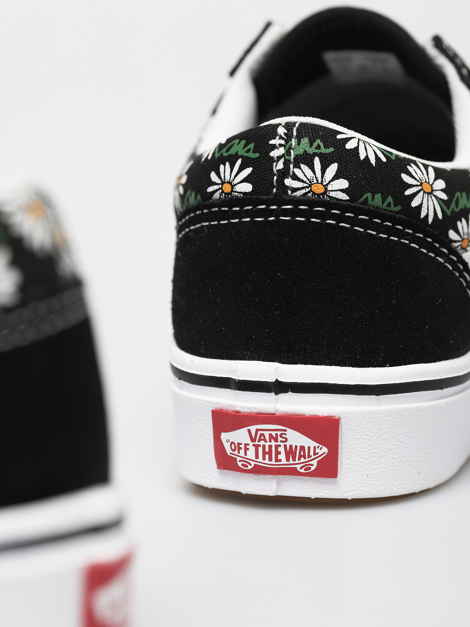 Buty Vans Comfycush Old Skool - czarny (scribble flower