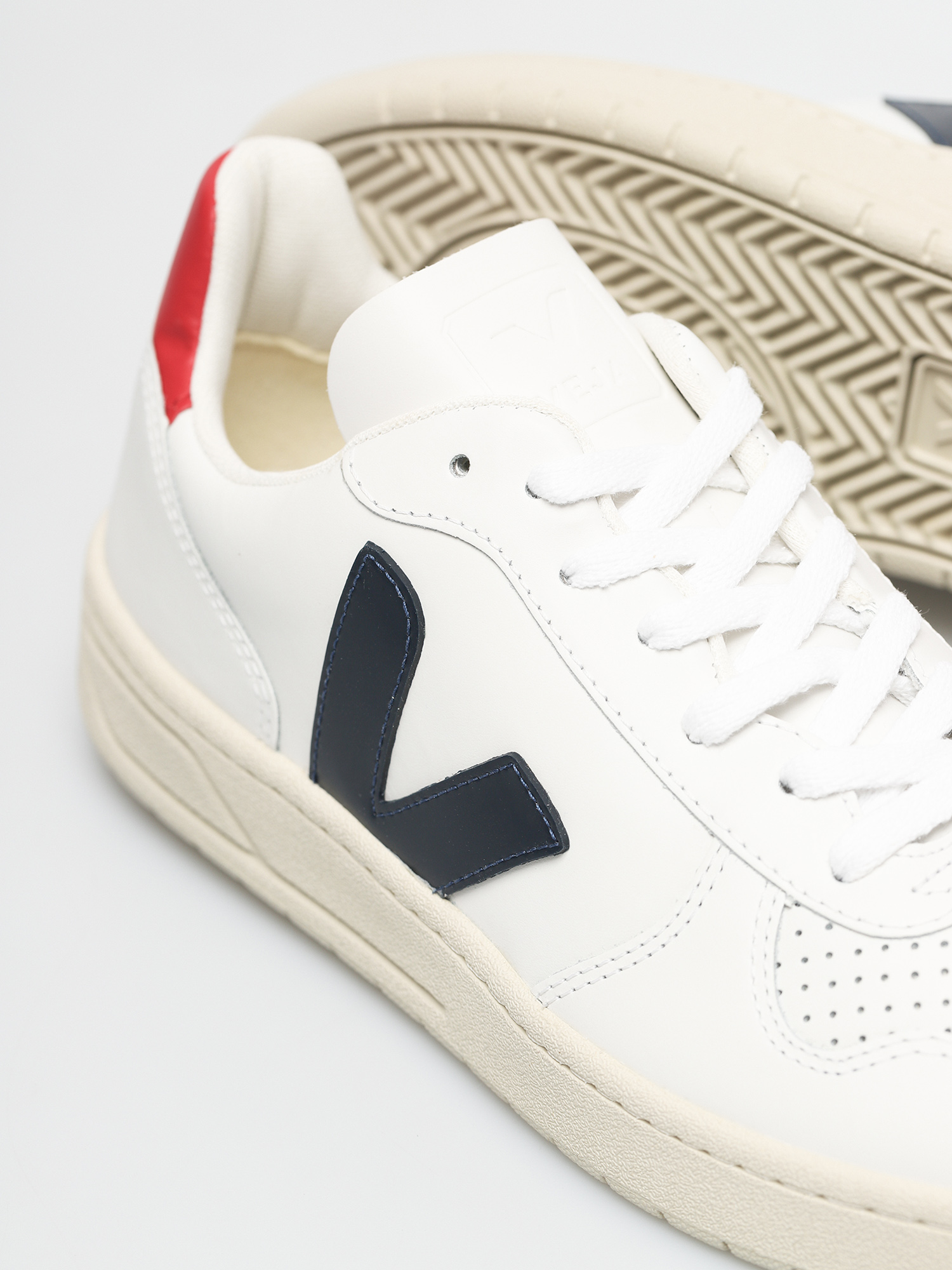 Buty Veja V-10 (leather extra white nautico pekin)