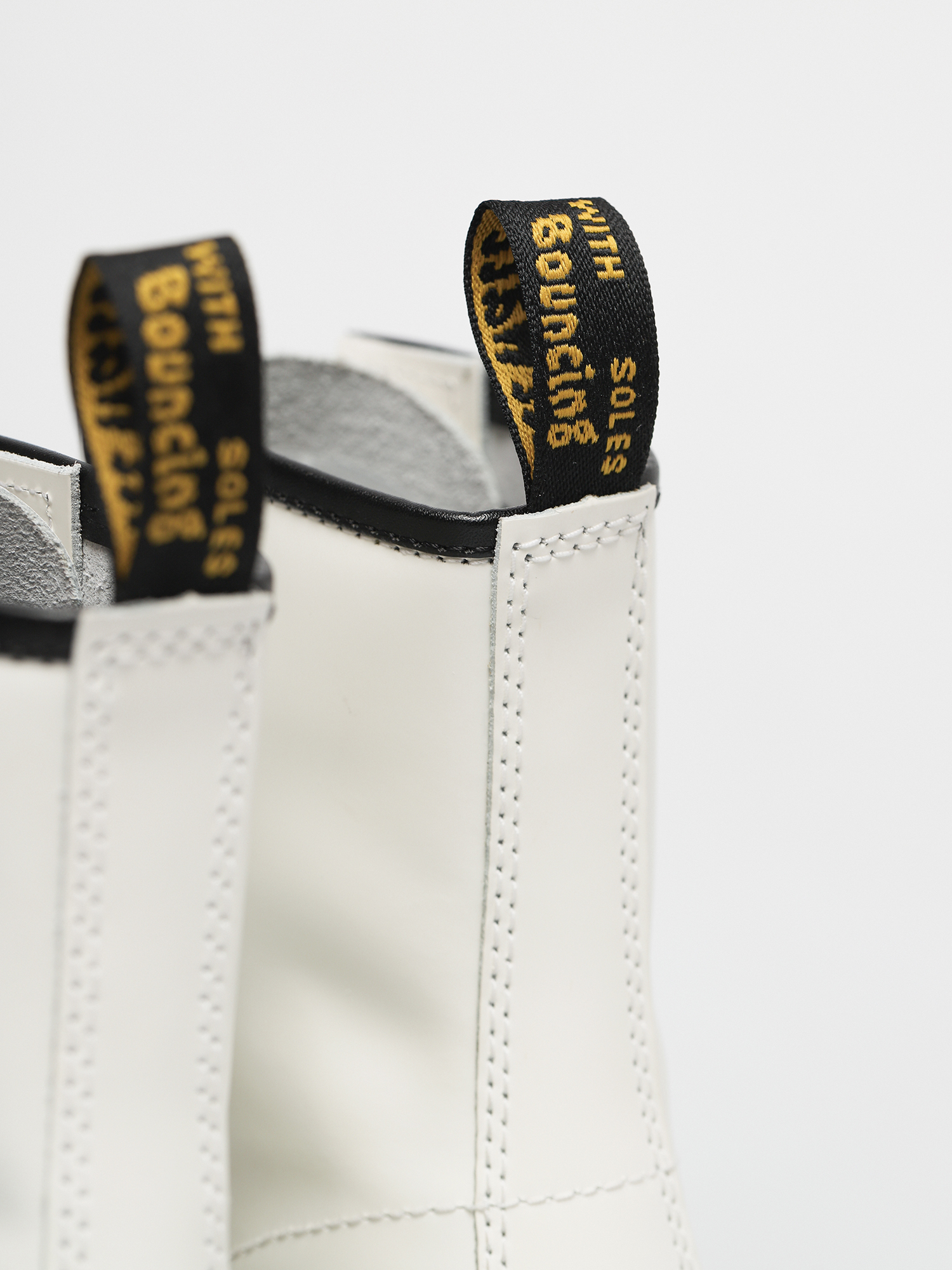 Buty Dr. Martens 1460 Wmn (white smooth)