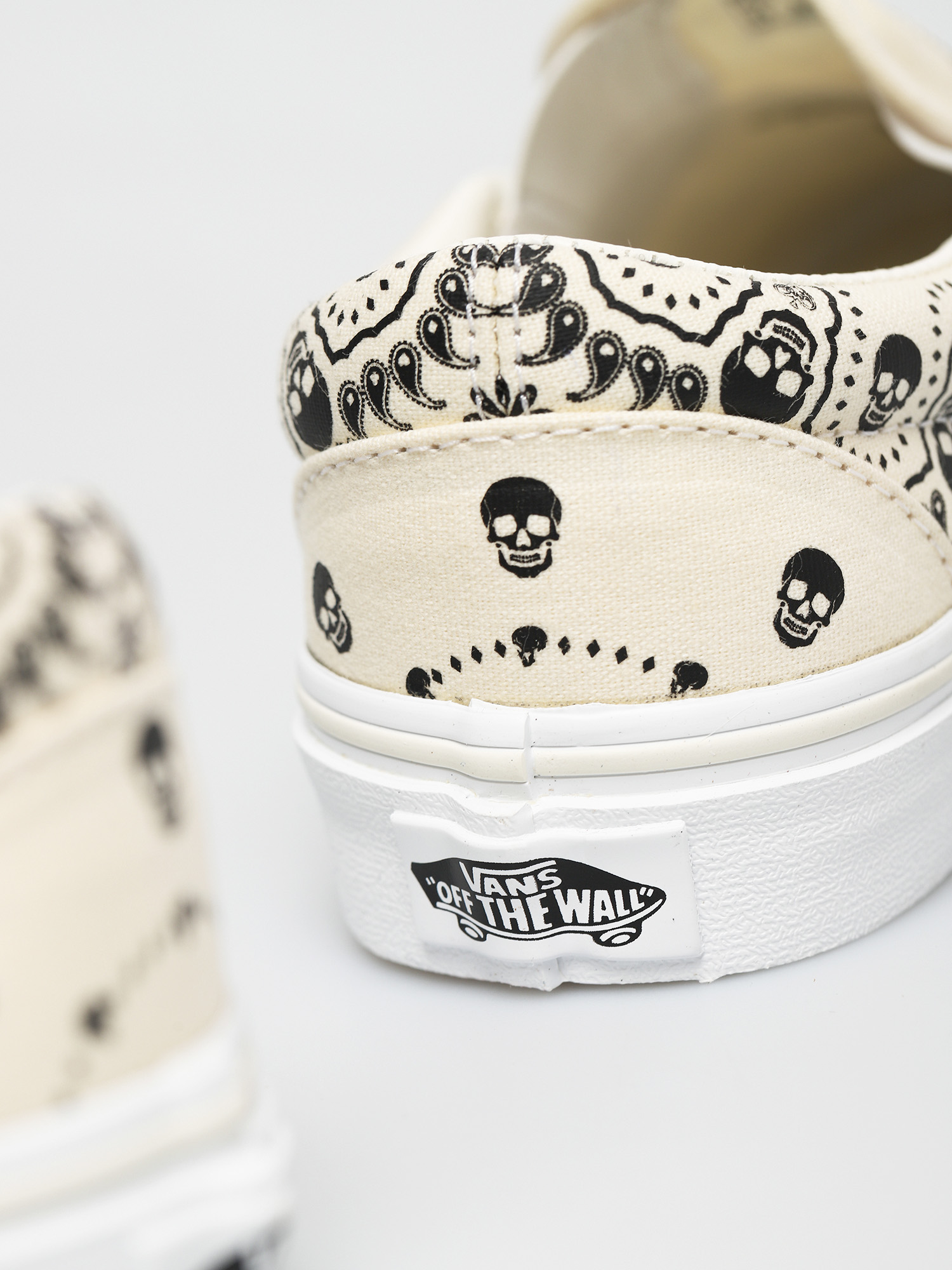 Buty Vans Classic Slip On (bandana classic white/black)