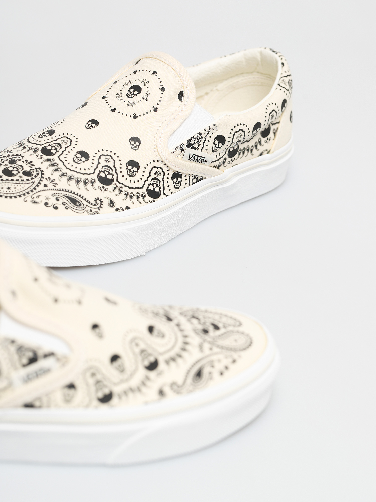 Buty Vans Classic Slip On (bandana classic white/black)