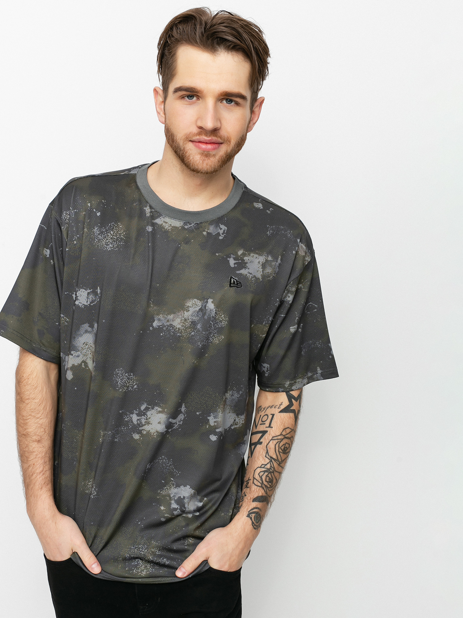 T-shirt New Era Outdoor Utility Oversized (green med)