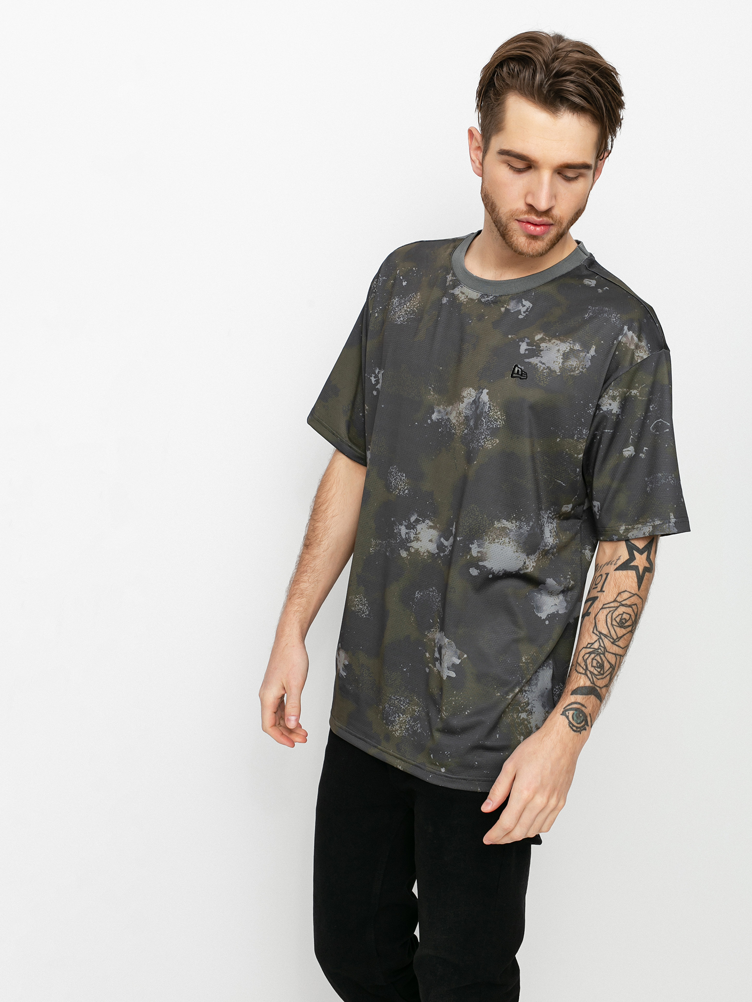 T-shirt New Era Outdoor Utility Oversized (green med)