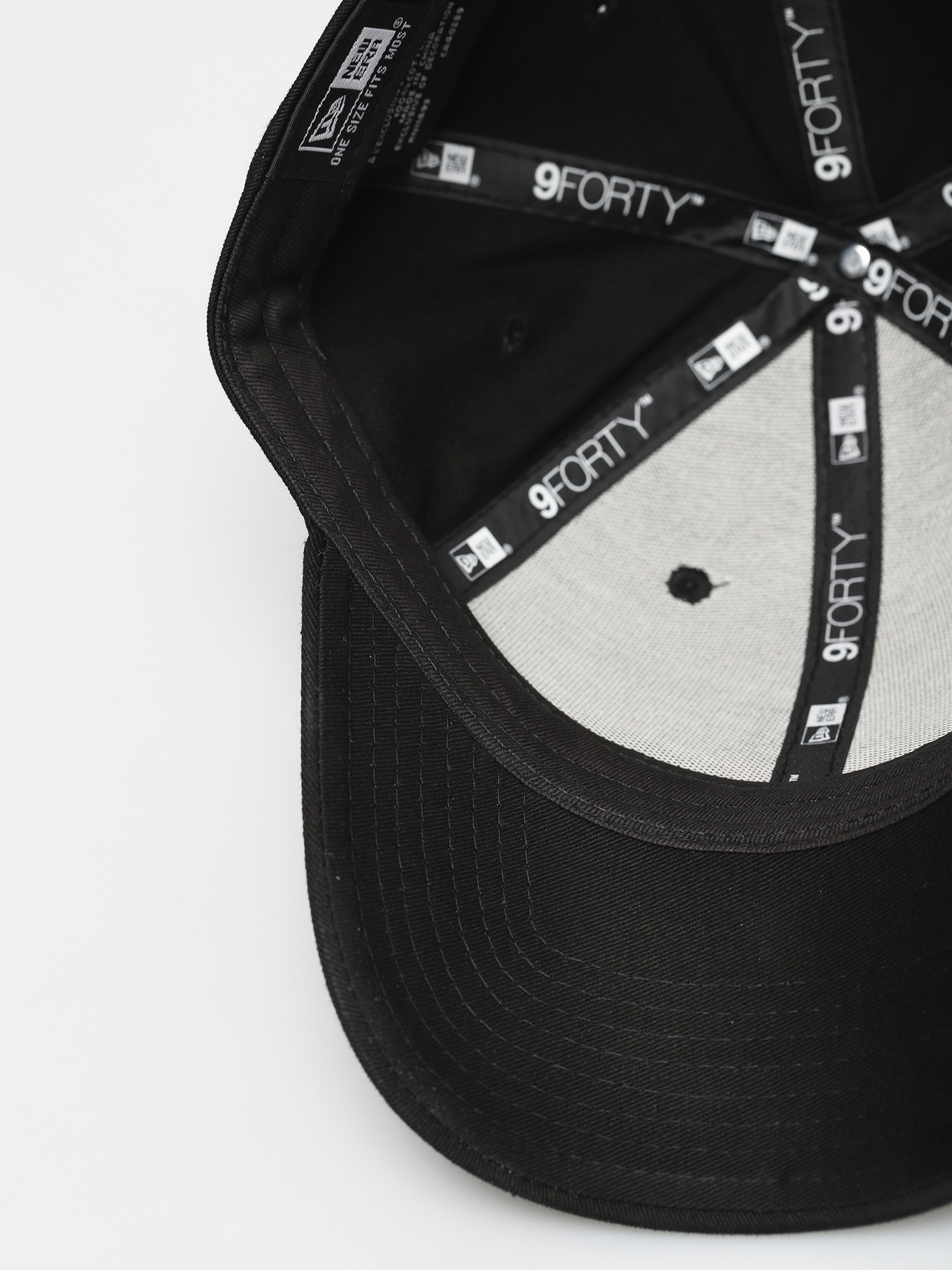 Czapka z daszkiem New Era Looney Tunes 9Forty Daffy ZD (black)
