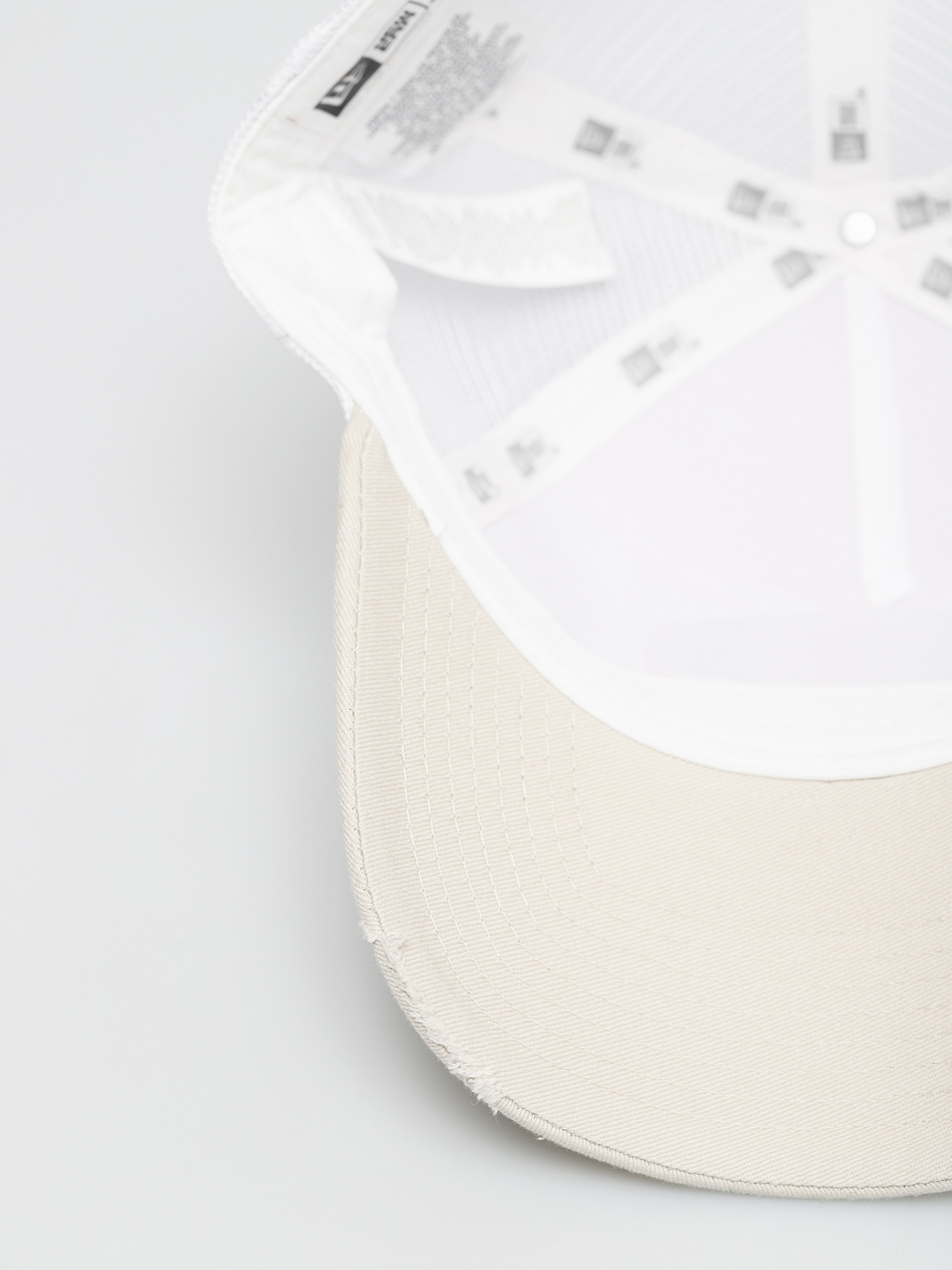 Czapka z daszkiem New Era Race Patch Trucker ZD (light beige)